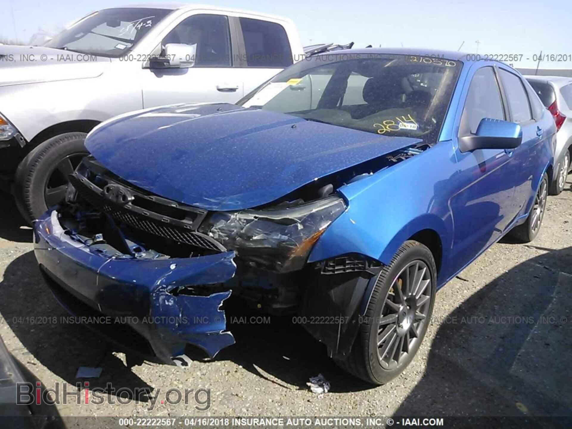 2011 Ford Focus - VIN: 1FAHP3GN3BW192814 - Фото 2