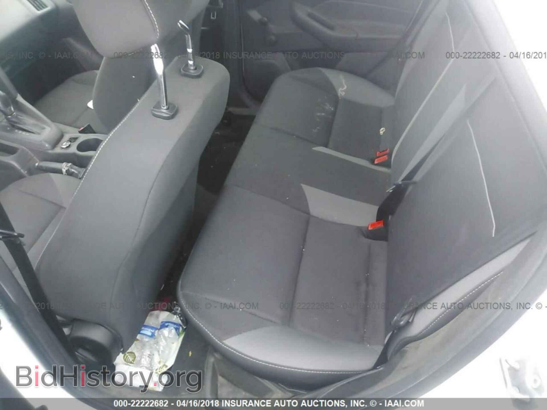 2012 Ford Focus - VIN: 1FAHP3E24CL321686 - Photo 8
