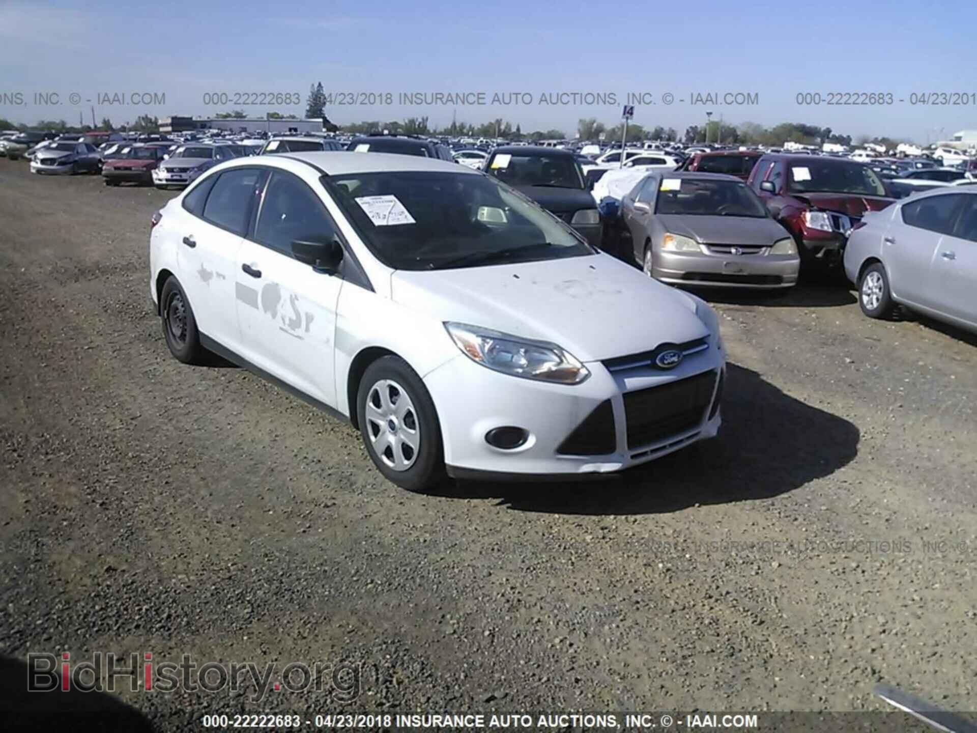 Photo 1FADP3E20EL111801 - Ford Focus 2014