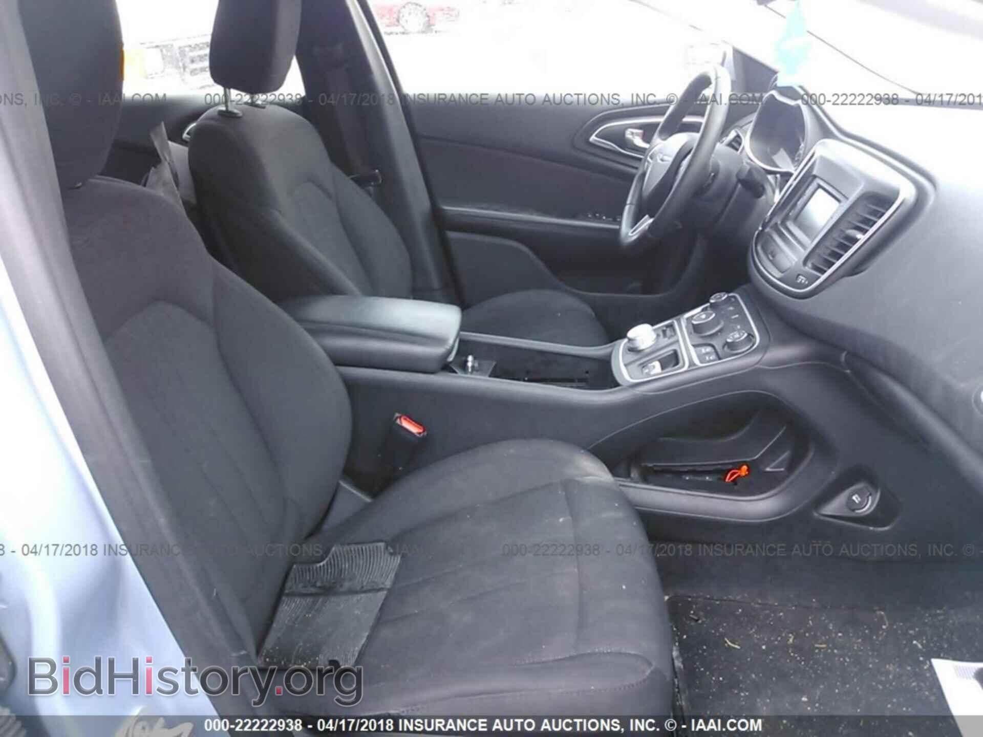 2015 Chrysler 200 - VIN: 1C3CCCAB6FN724765 - Photo 5