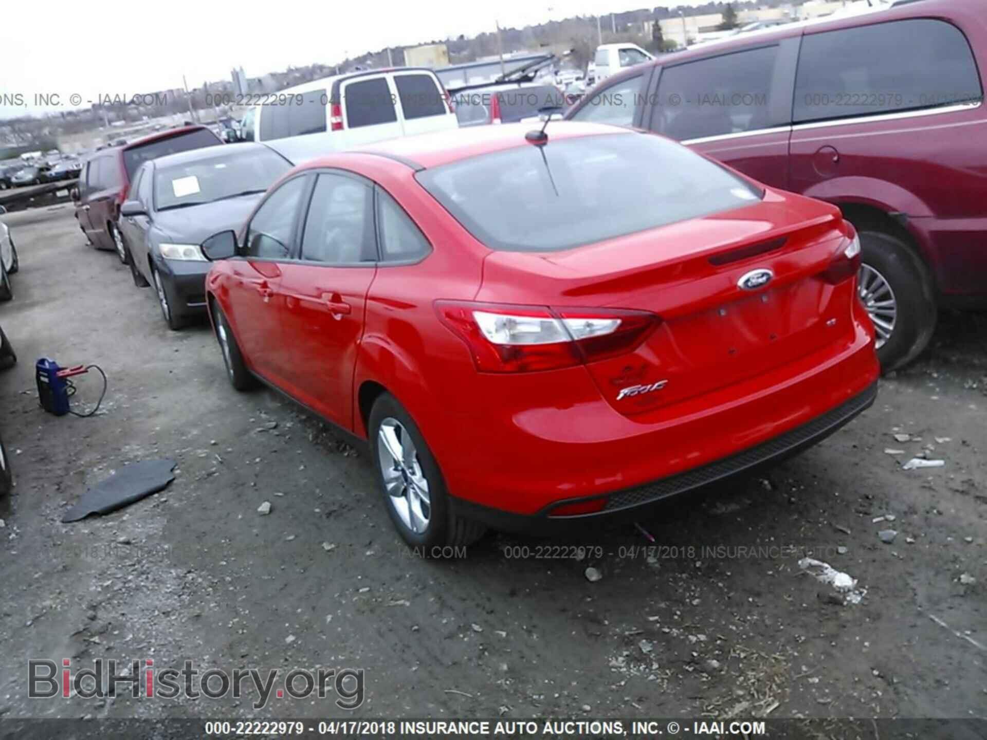 2014 Ford Focus - VIN: 1FADP3F27EL257532 - Photo 3