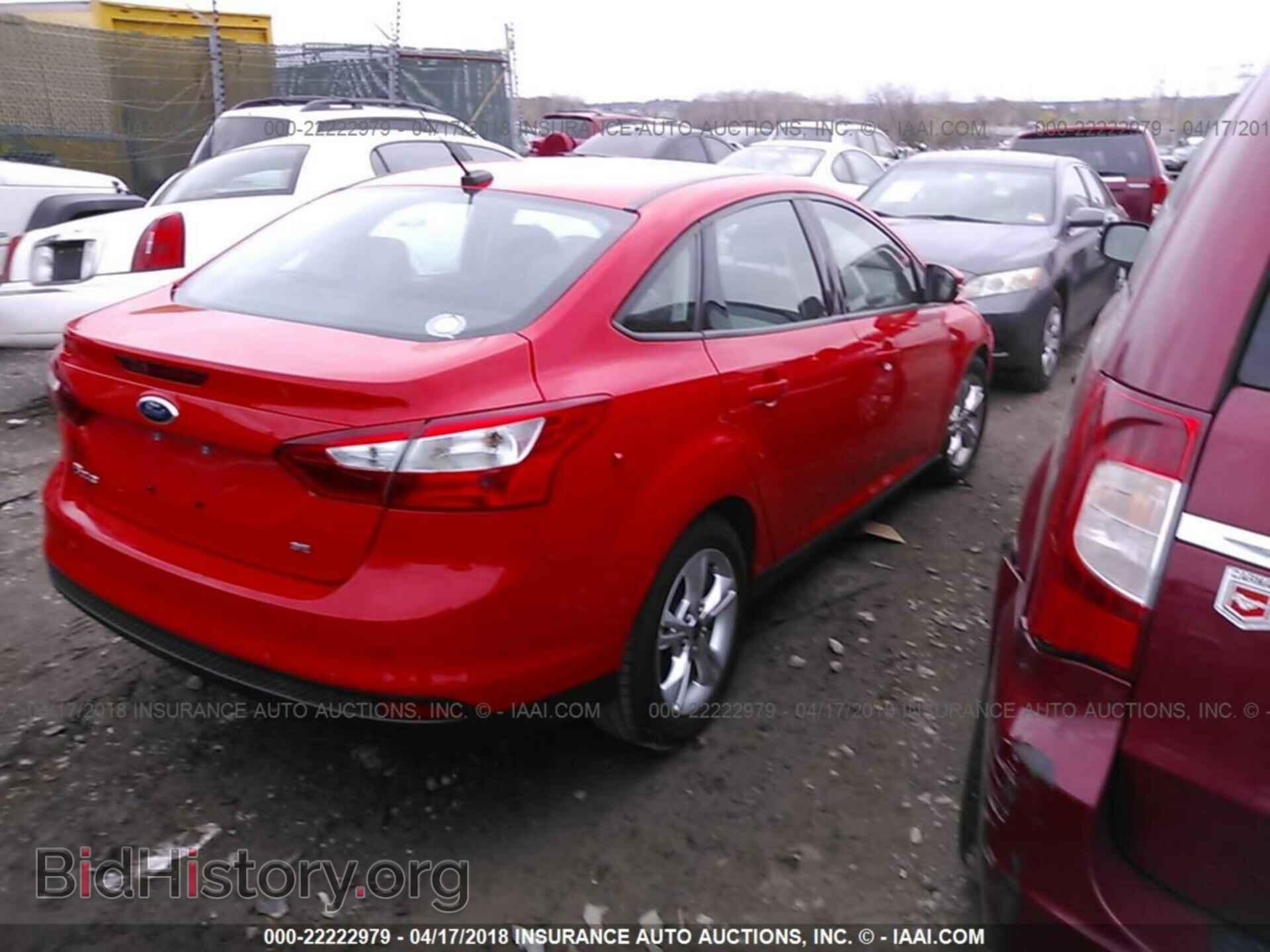 2014 Ford Focus - VIN: 1FADP3F27EL257532 - Photo 4