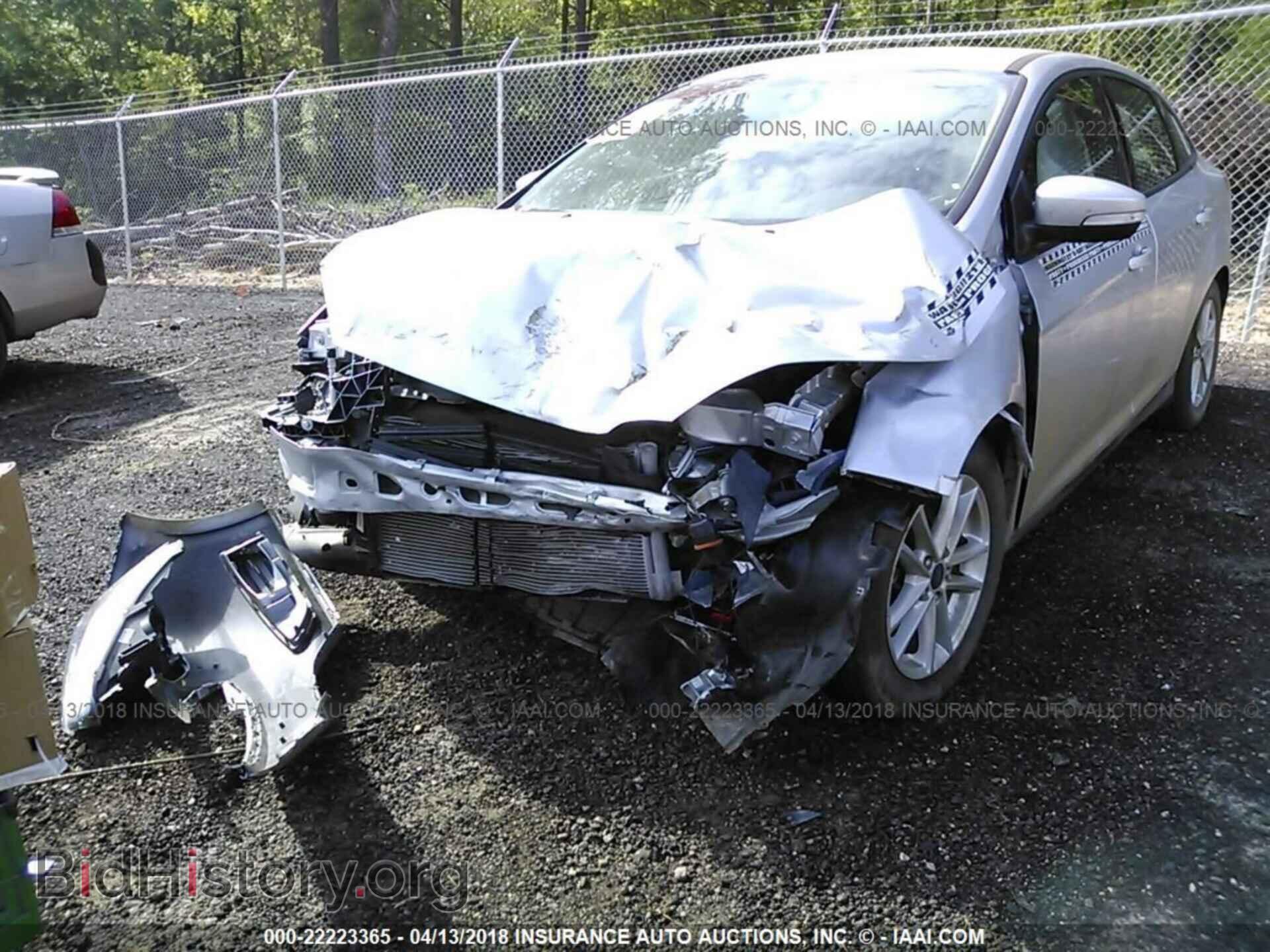 2016 Ford Focus - VIN: 1FADP3F22GL300676 - Photo 6