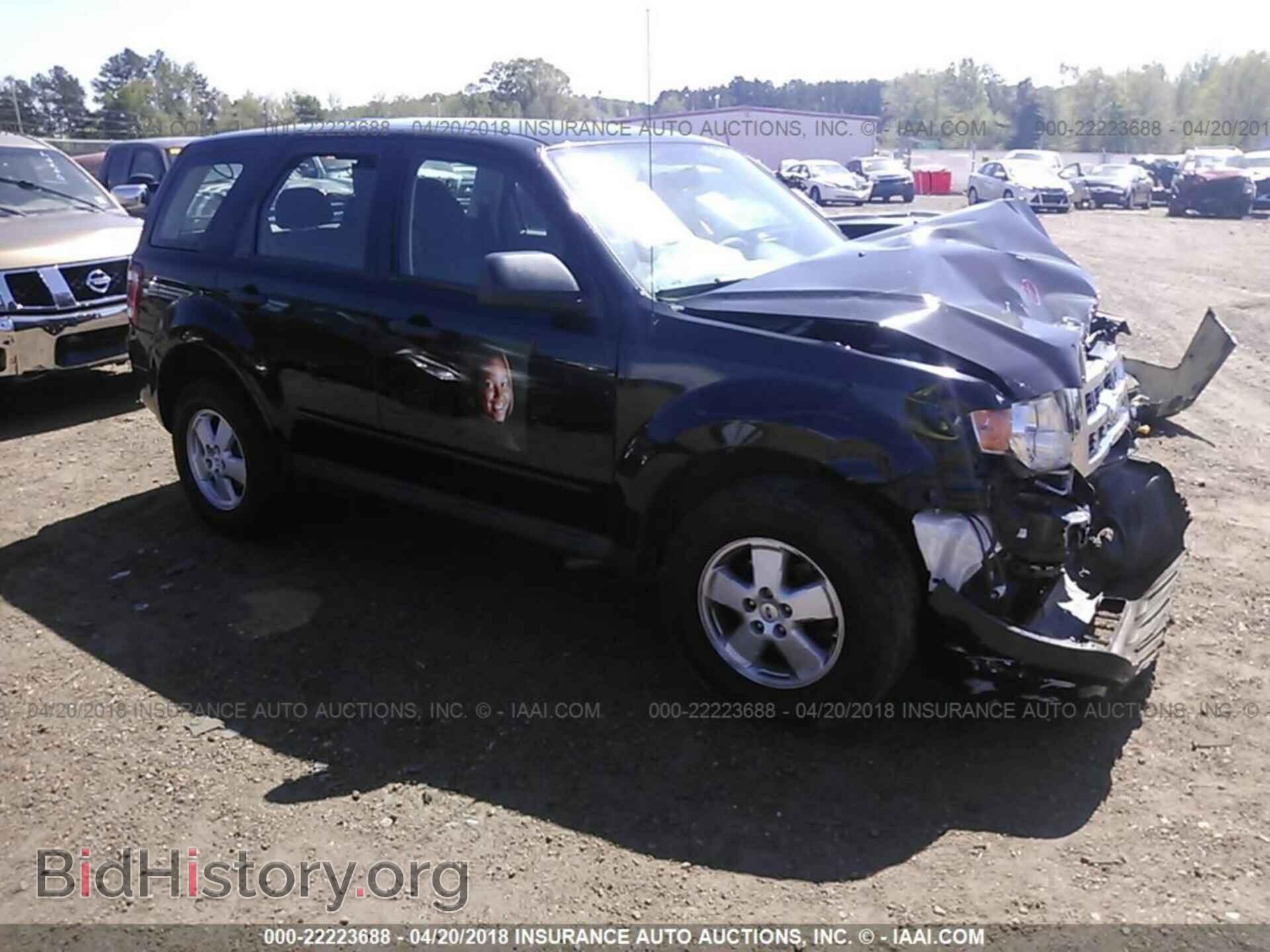 Photo 1FMCU0C71CKB26947 - Ford Escape 2012