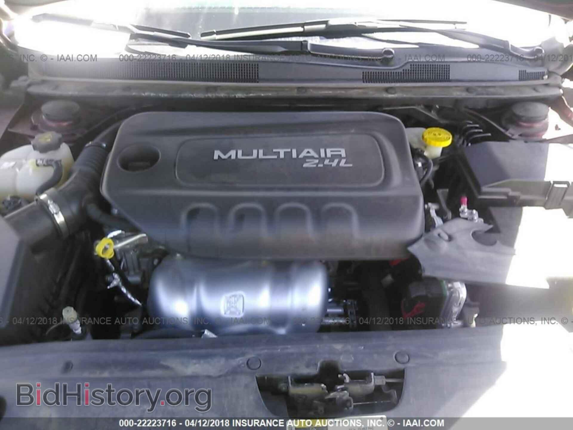 2016 Chrysler 200 - VIN: 1C3CCCAB6GN166577 - Photo 10