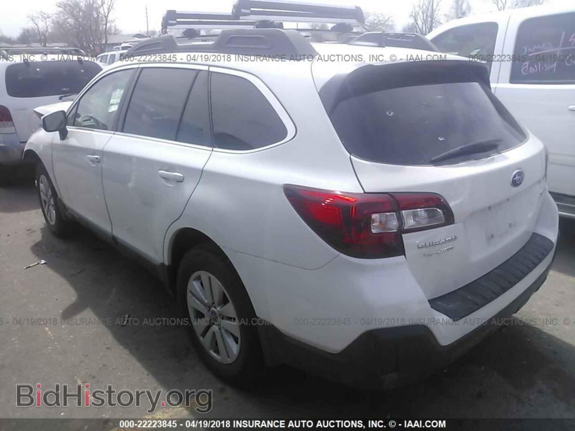 2018 Subaru Outback - VIN: 4S4BSACCXJ3242868 - Фото 3