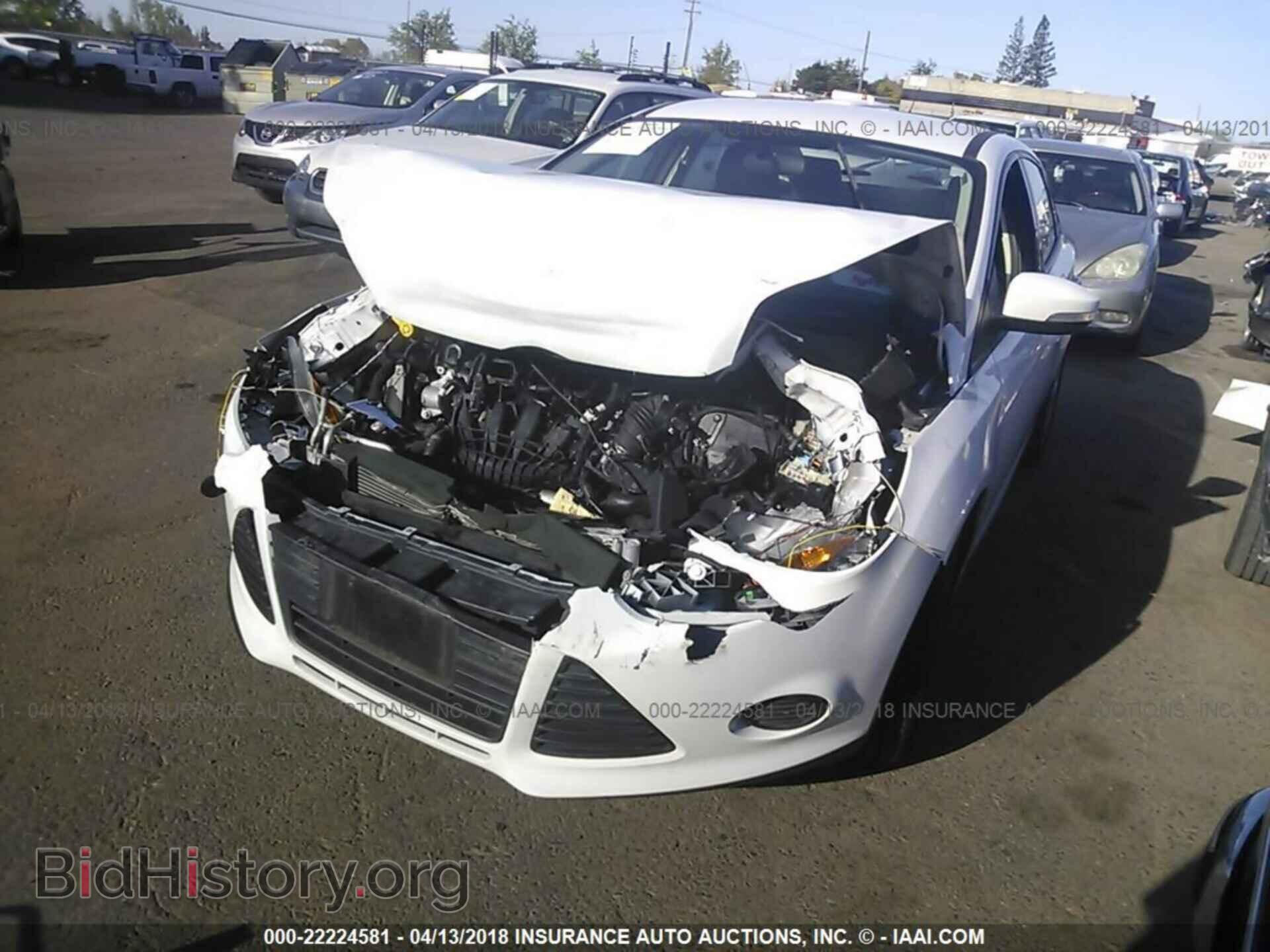 2014 Ford Focus - VIN: 1FADP3F21EL359067 - Фото 2