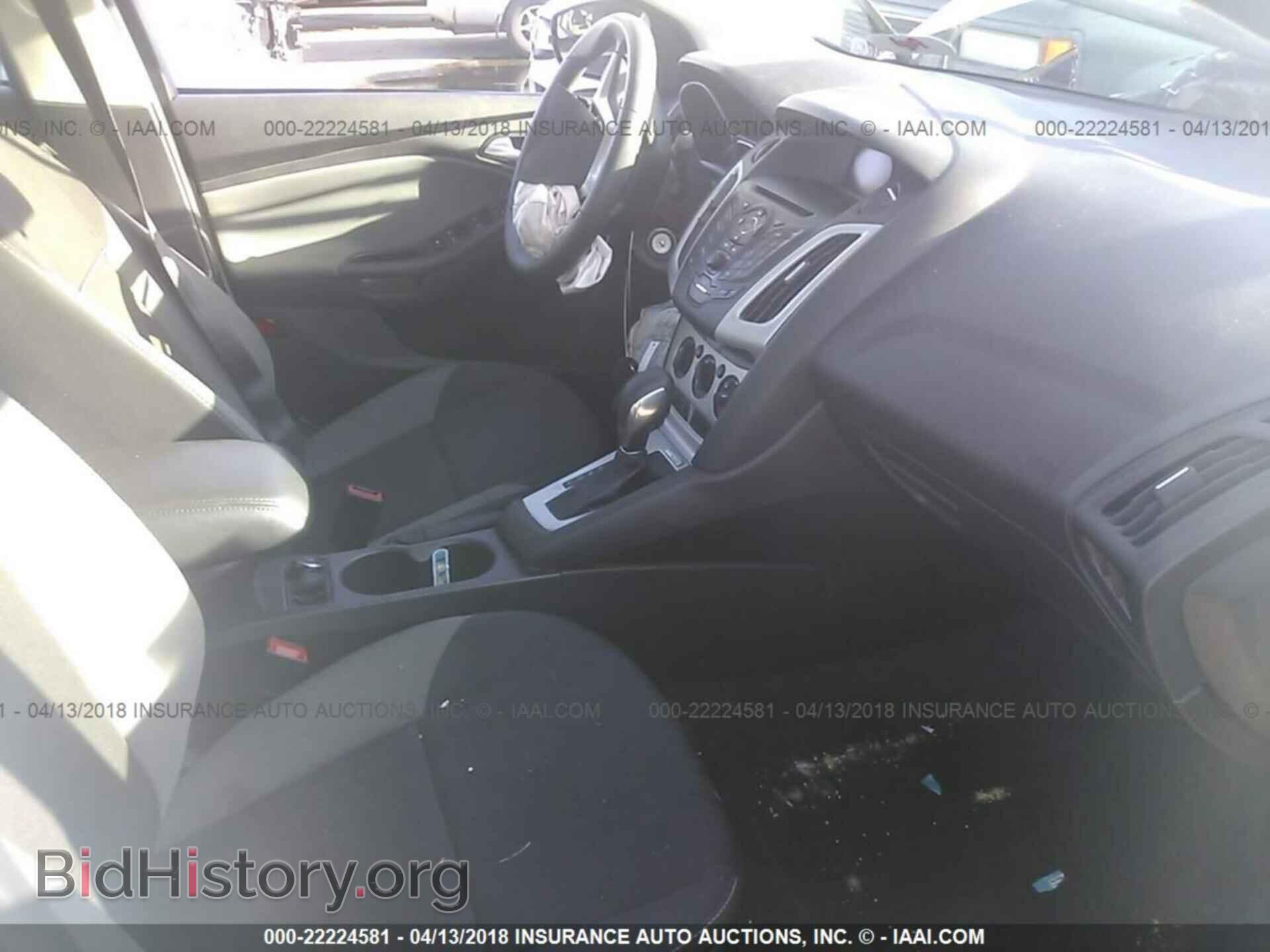 2014 Ford Focus - VIN: 1FADP3F21EL359067 - Фото 5