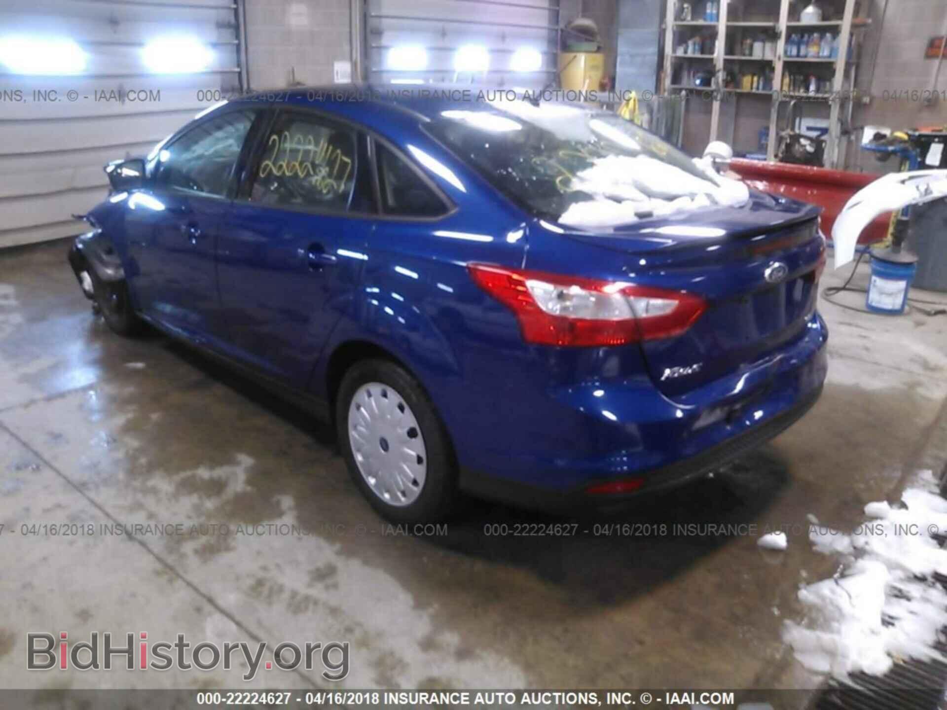 2012 Ford Focus - VIN: 1FAHP3F21CL309896 - Photo 3