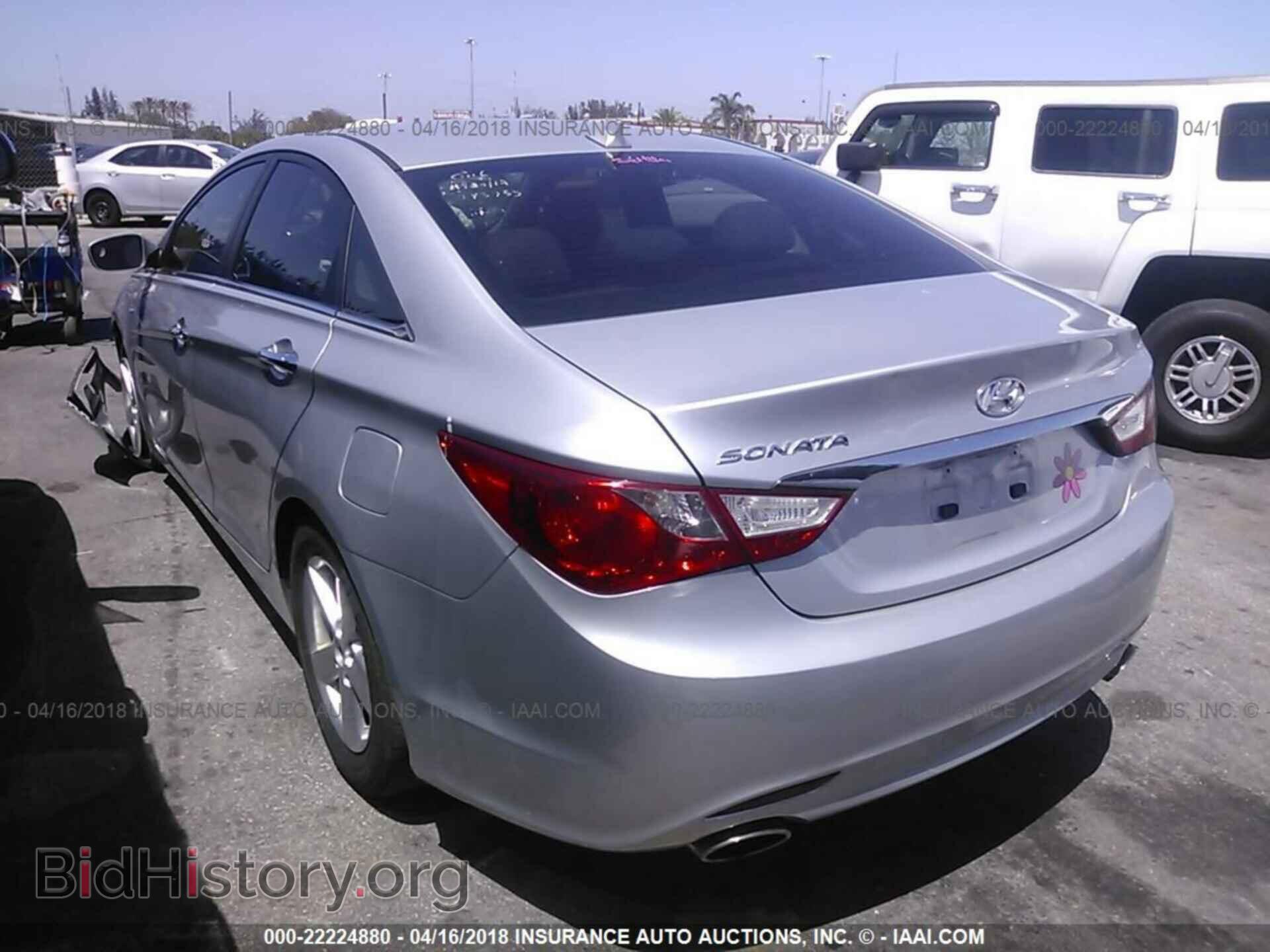 2012 Hyundai Sonata - VIN: 5NPEC4AC9CH492287 - Photo 3