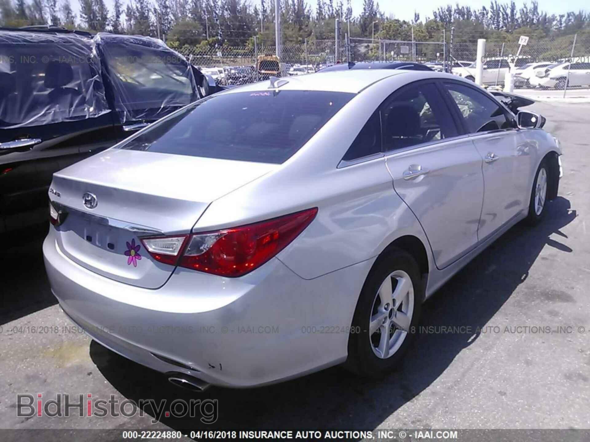 2012 Hyundai Sonata - VIN: 5NPEC4AC9CH492287 - Photo 4