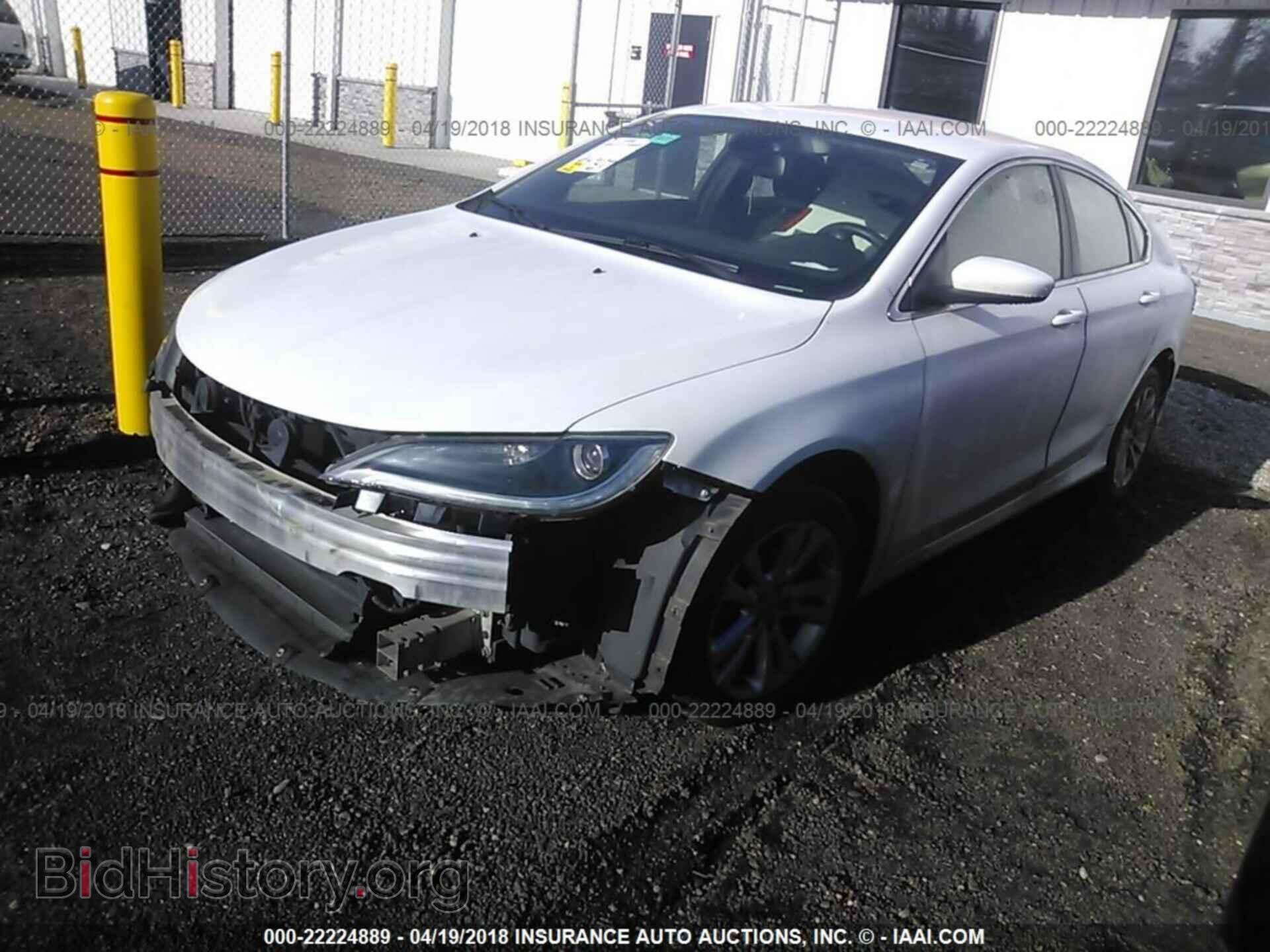 2015 Chrysler 200 - VIN: 1C3CCCAB1FN631474 - Photo 2
