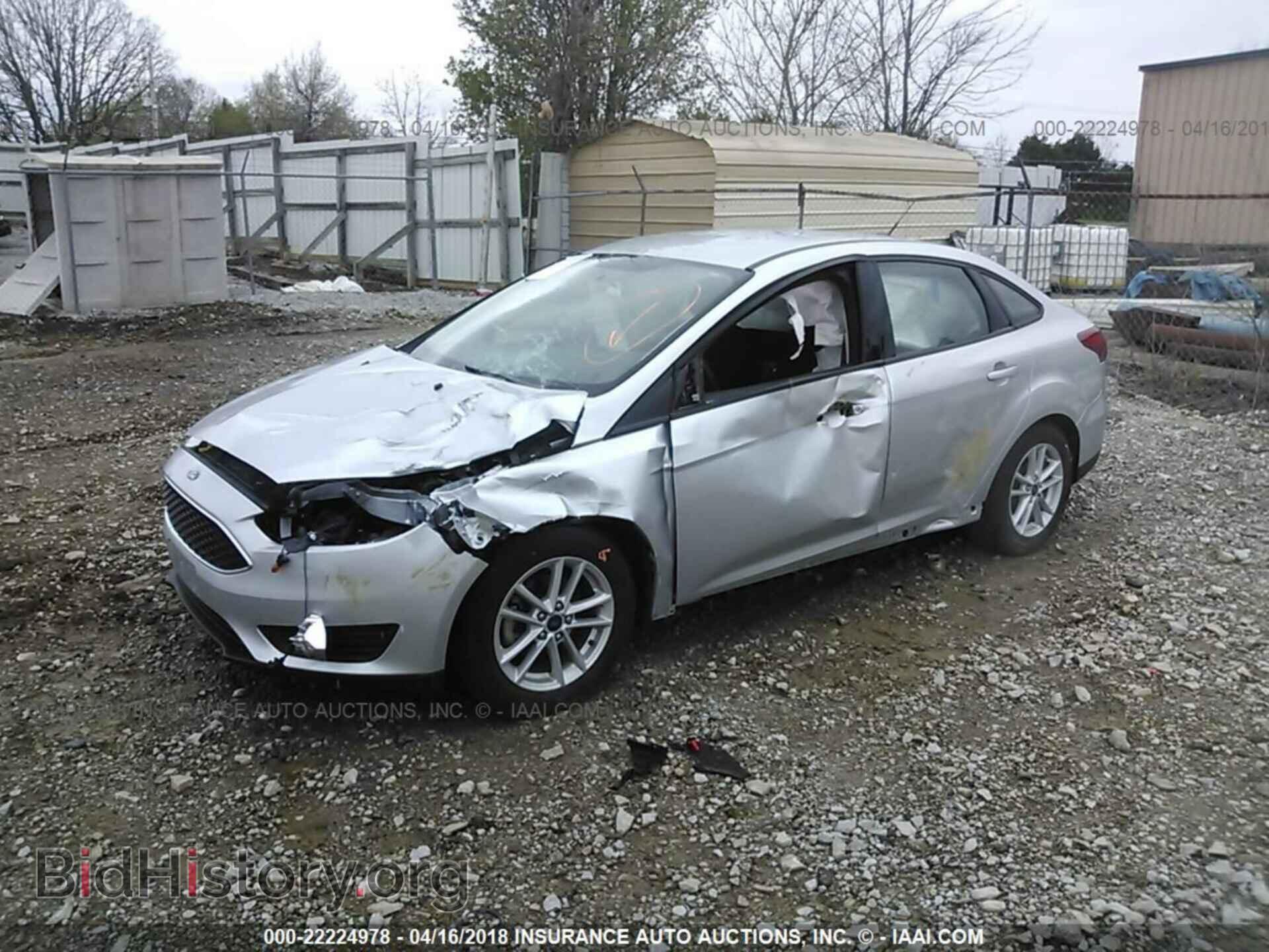 2017 Ford Focus - VIN: 1FADP3F28HL213723 - Photo 2