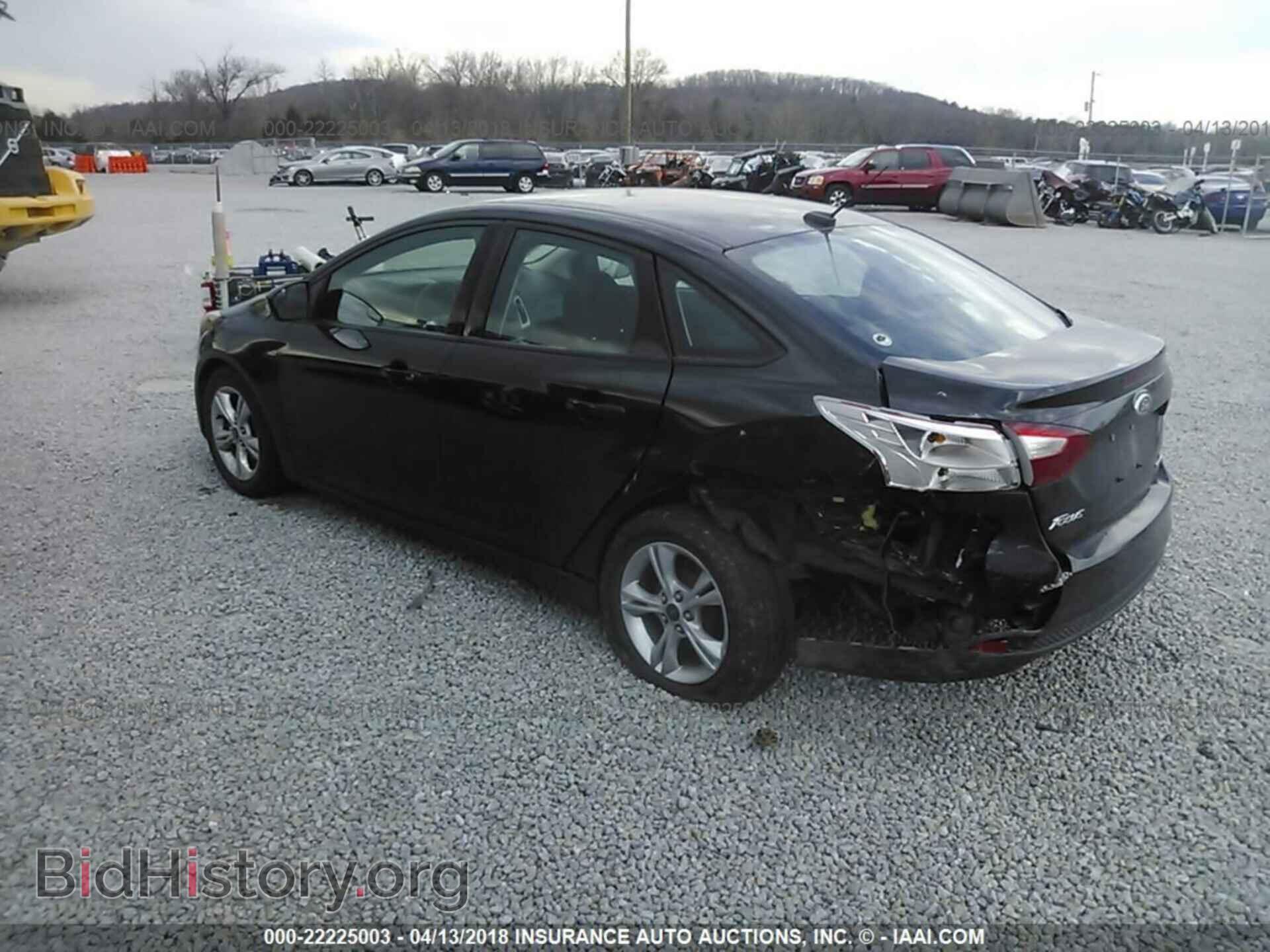 2014 Ford Focus - VIN: 1FADP3F25EL371660 - Фото 3