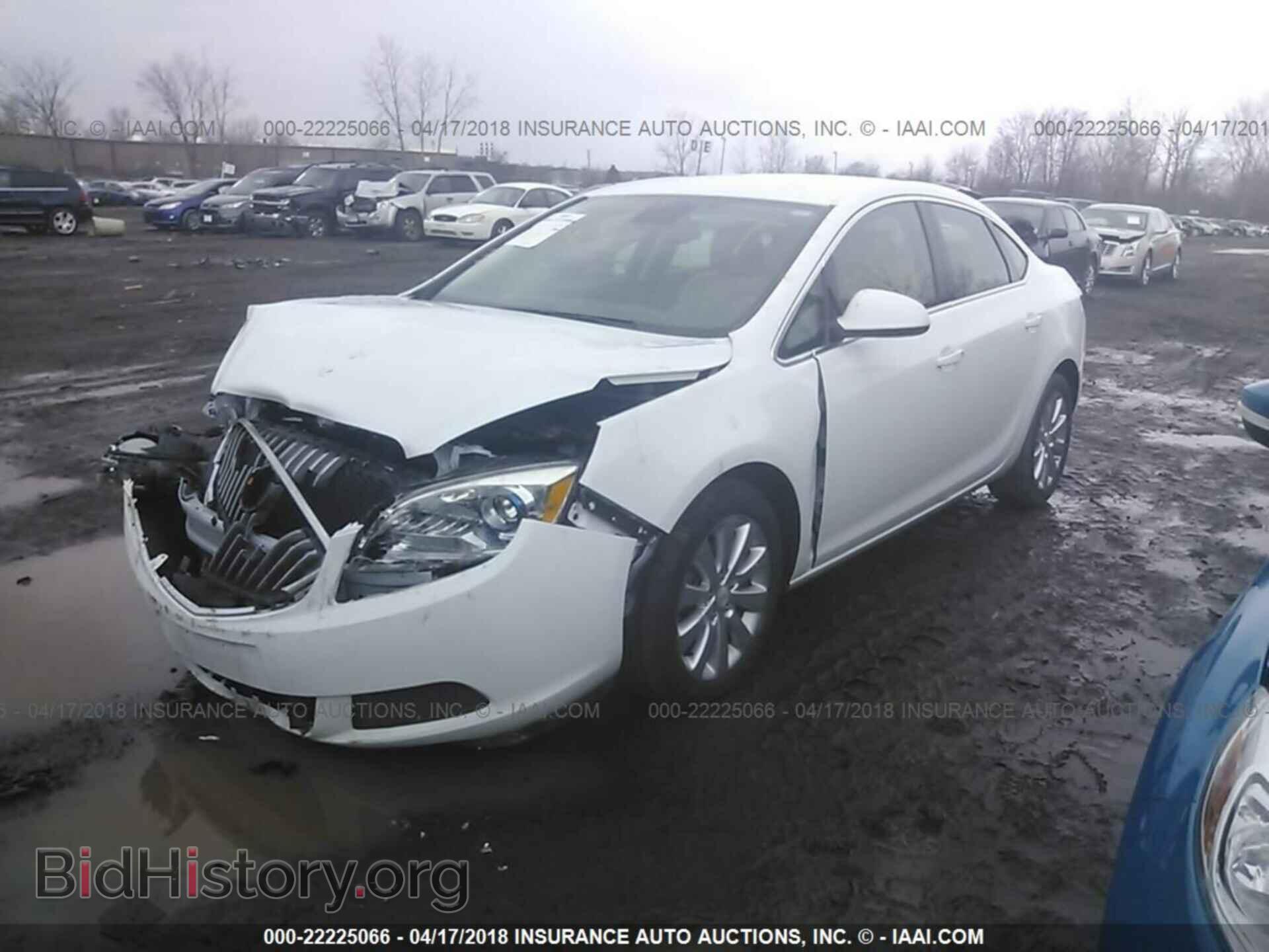 2015 Buick Verano - VIN: 1G4PP5SK3F4135315 - Фото 2