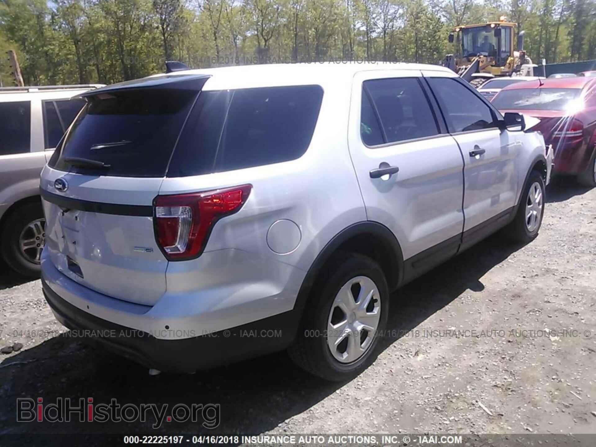 2016 Ford Explorer - VIN: 1FM5K8AR0GGD32187 - Photo 4
