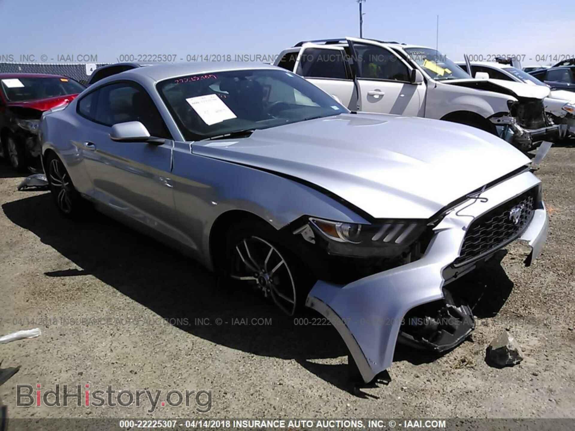 Photo 1FA6P8TH8G5332938 - Ford Mustang 2016