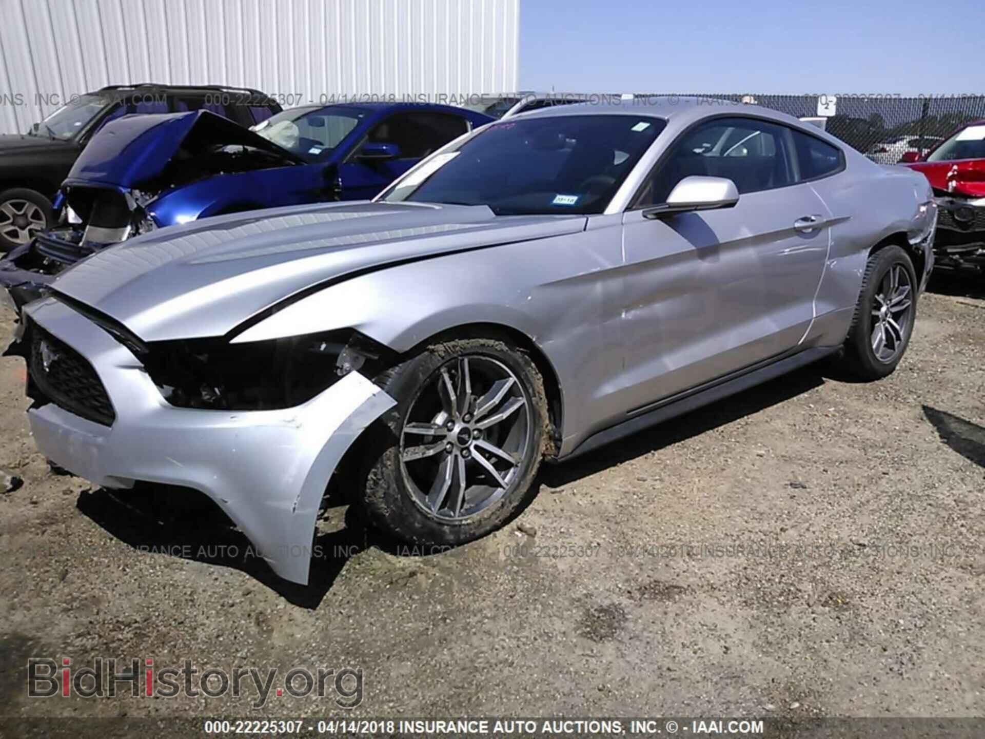 2016 Ford Mustang - VIN: 1FA6P8TH8G5332938 - Фото 2
