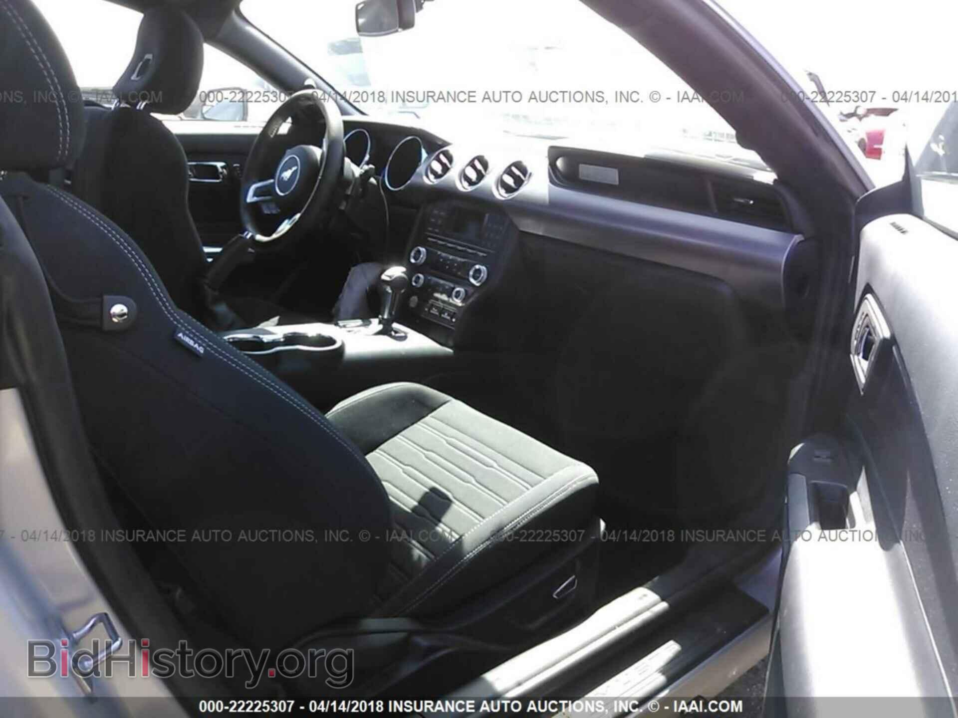 2016 Ford Mustang - VIN: 1FA6P8TH8G5332938 - Фото 5