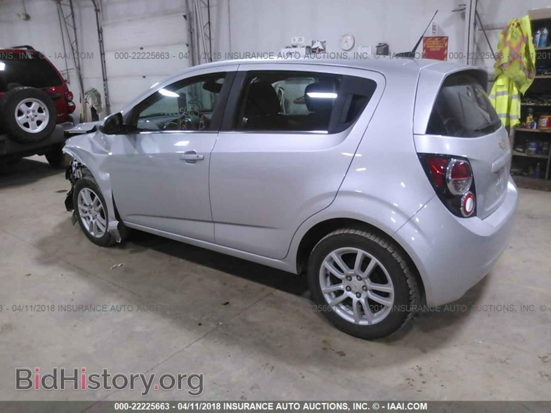 2012 Chevrolet Sonic - VIN: 1G1JC6SH2C4130031 - Фото 3