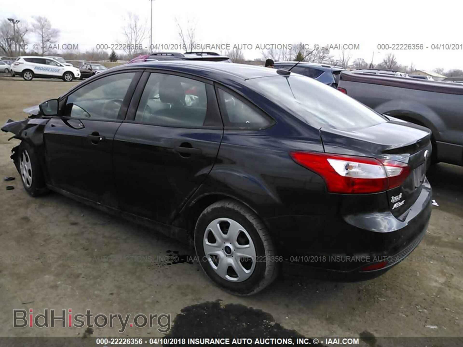 2013 Ford Focus - VIN: 1FADP3E29DL203746 - Photo 3