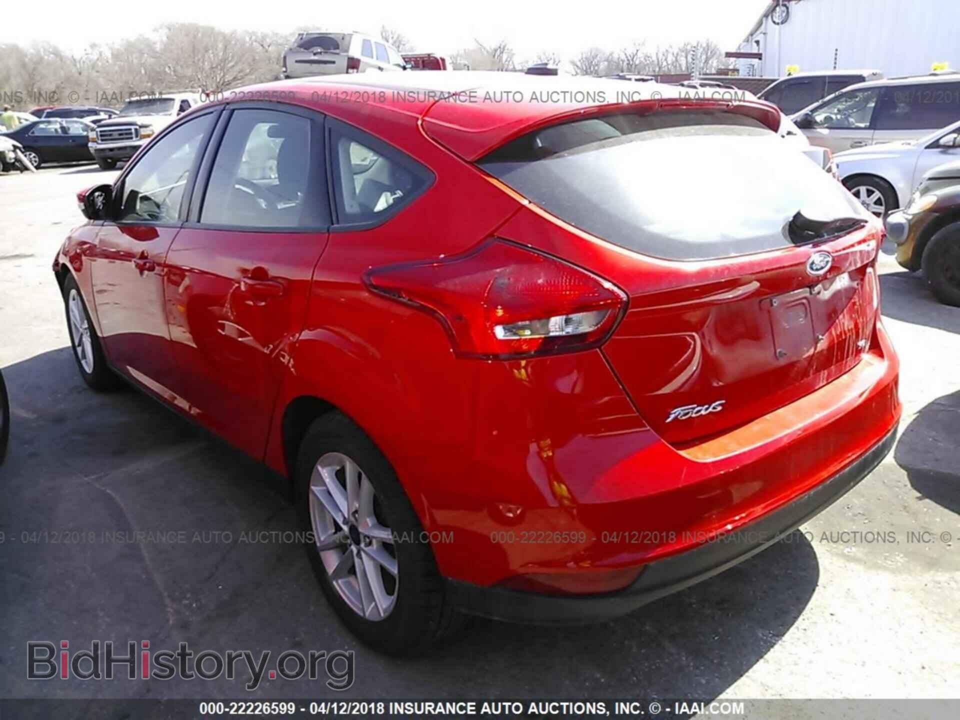 2017 Ford Focus - VIN: 1FADP3K24HL259054 - Фото 3