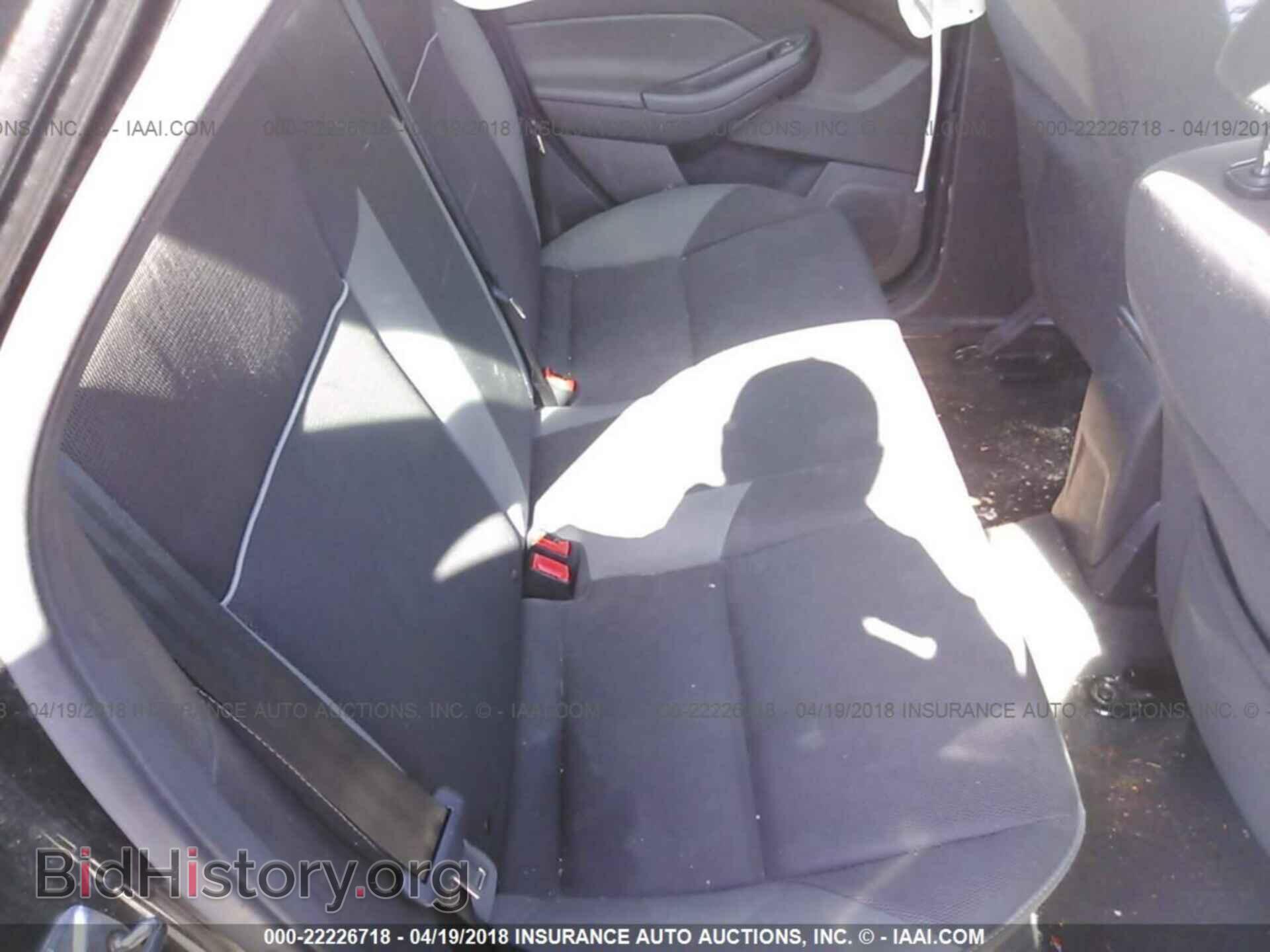 2012 Ford Focus - VIN: 1FAHP3F22CL417461 - Photo 8
