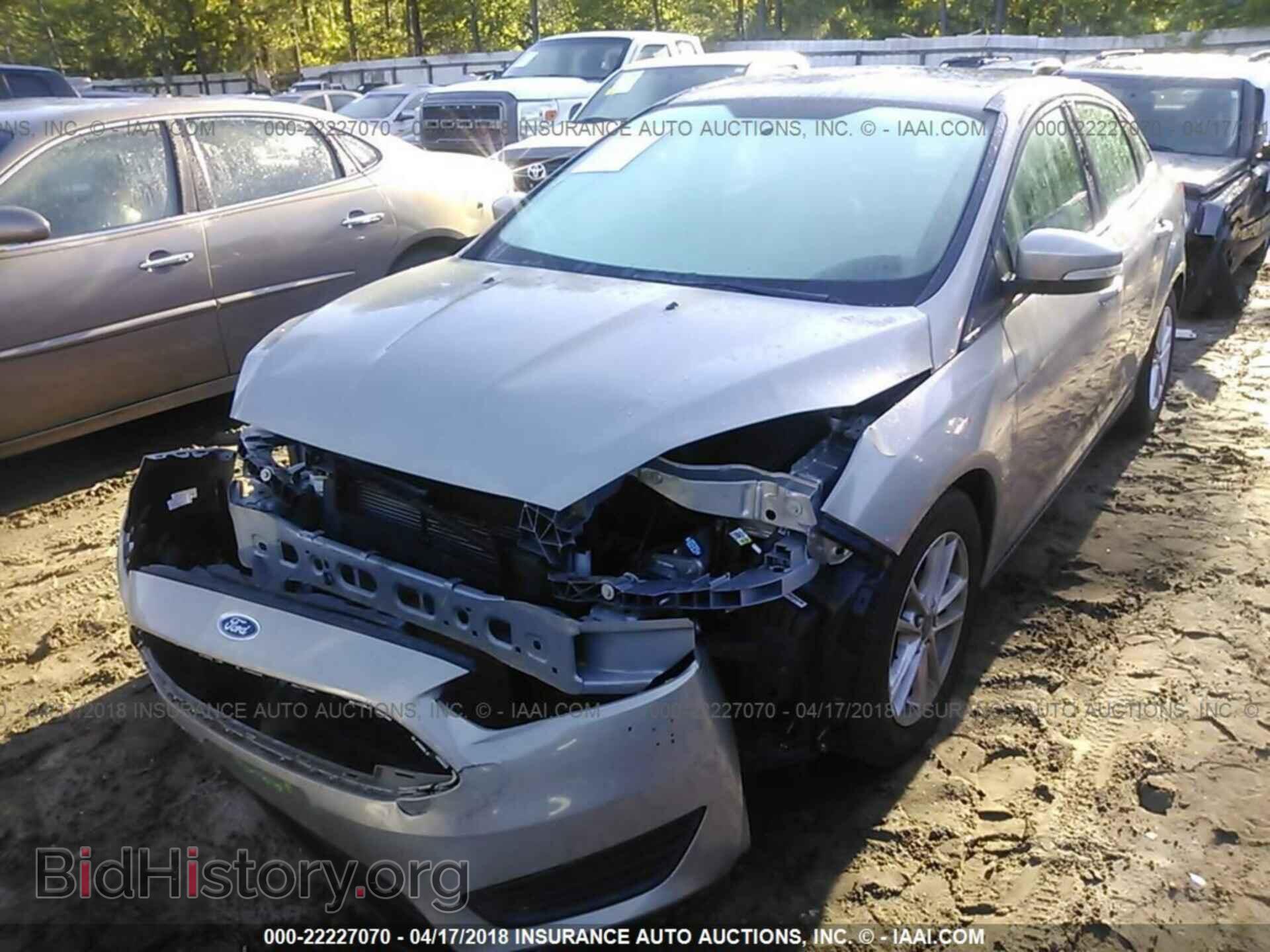 2015 Ford Focus - VIN: 1FADP3F22FL286146 - Фото 2