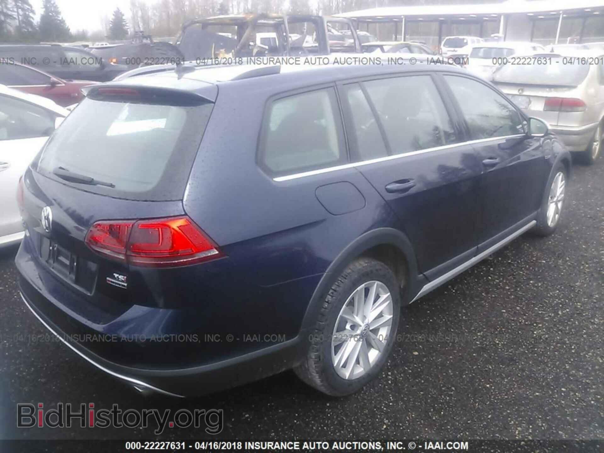 2017 Volkswagen Golf - VIN: 3VWH17AU6HM526682 - Фото 4