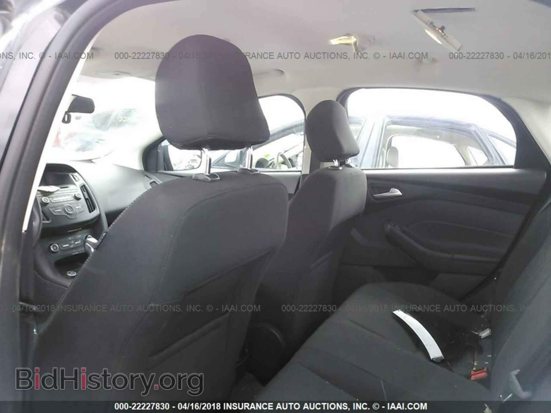 2015 Ford Focus - VIN: 1FADP3F27FL220630 - Photo 8