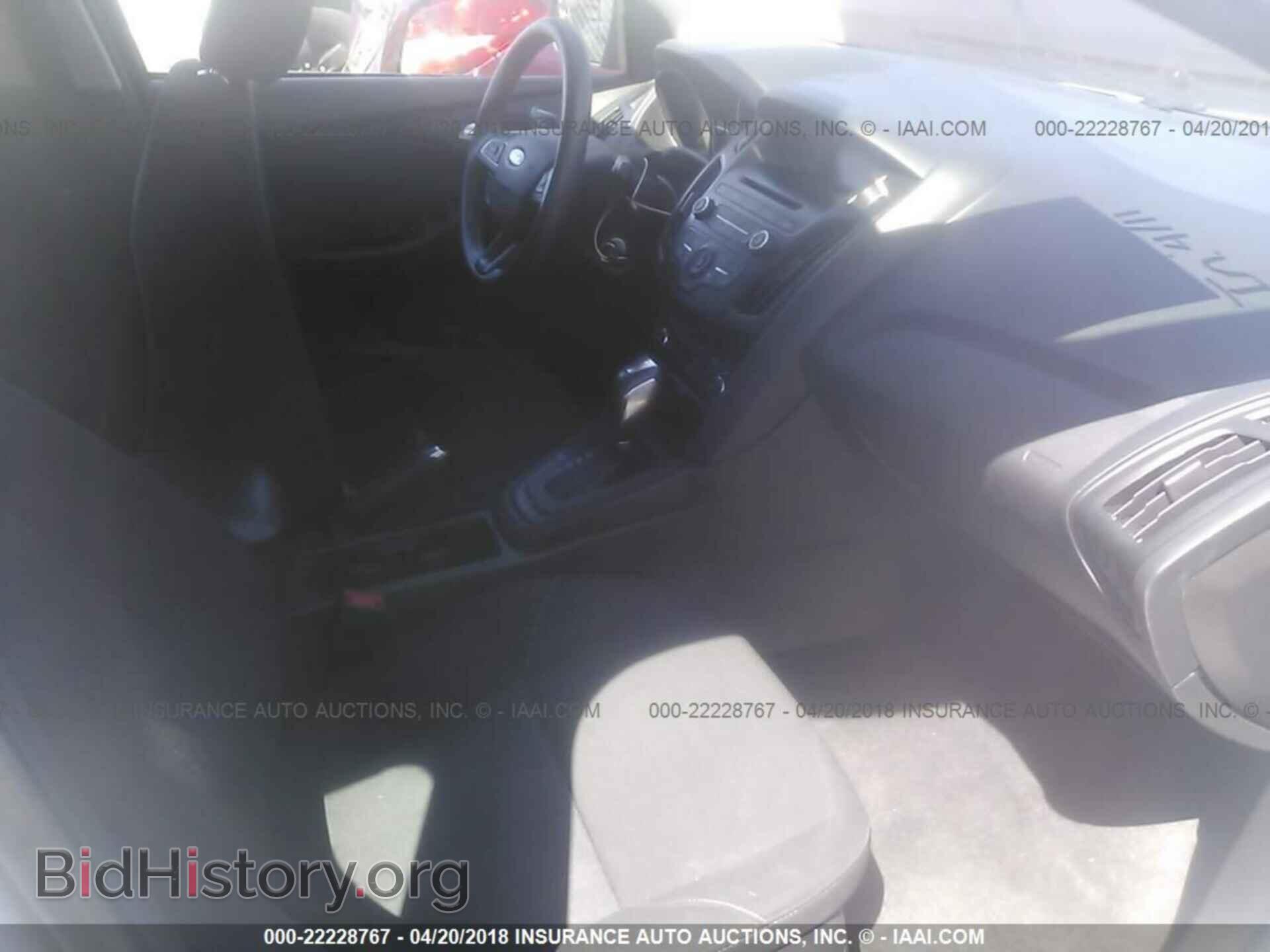 2016 Ford Focus - VIN: 1FADP3K23GL284686 - Photo 5