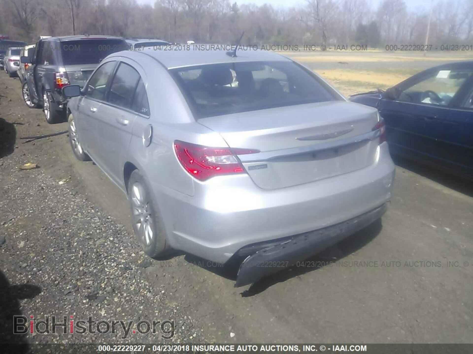 2012 Chrysler 200 - VIN: 1C3CCBAB2CN104601 - Фото 3