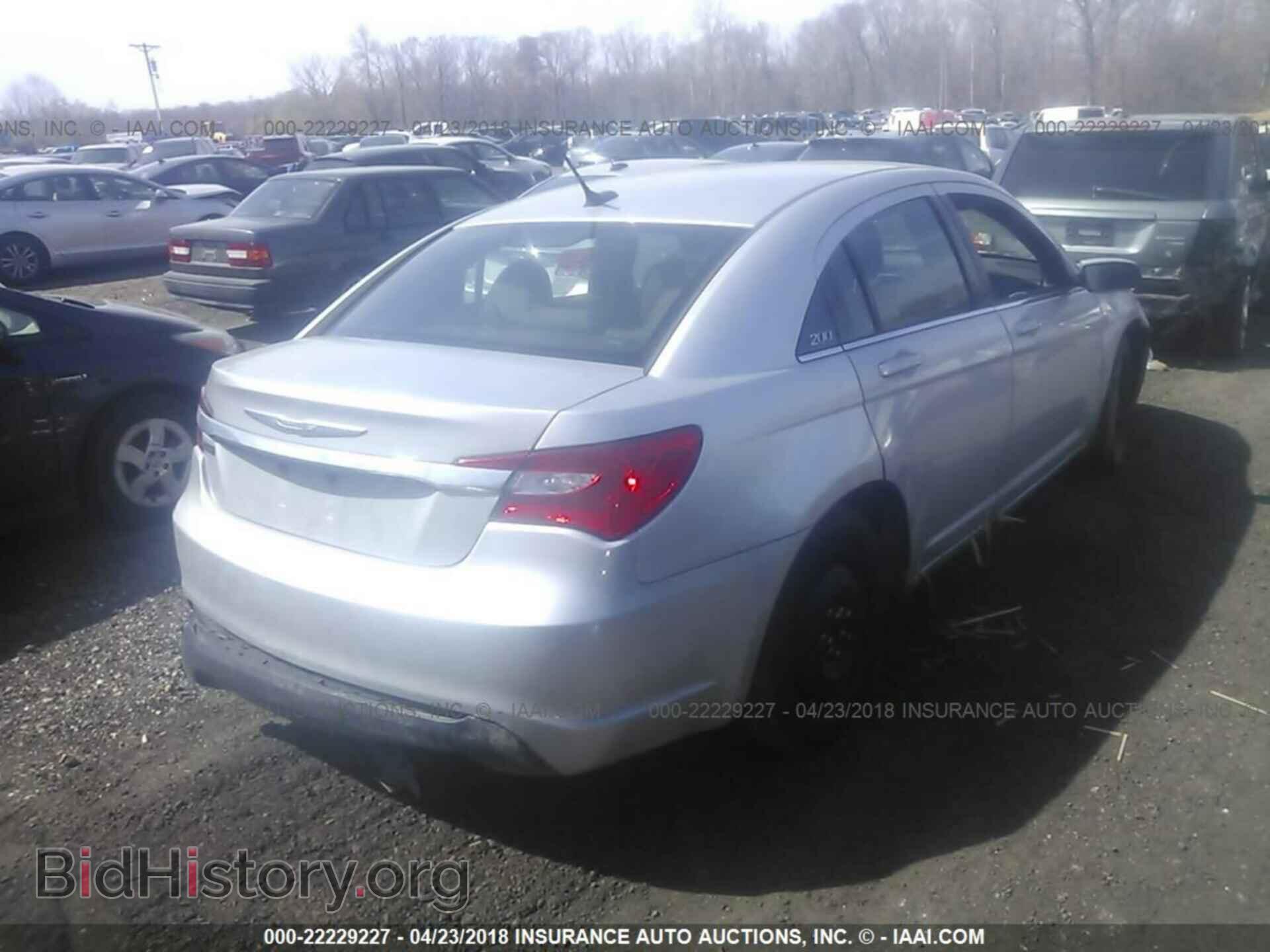 2012 Chrysler 200 - VIN: 1C3CCBAB2CN104601 - Фото 4