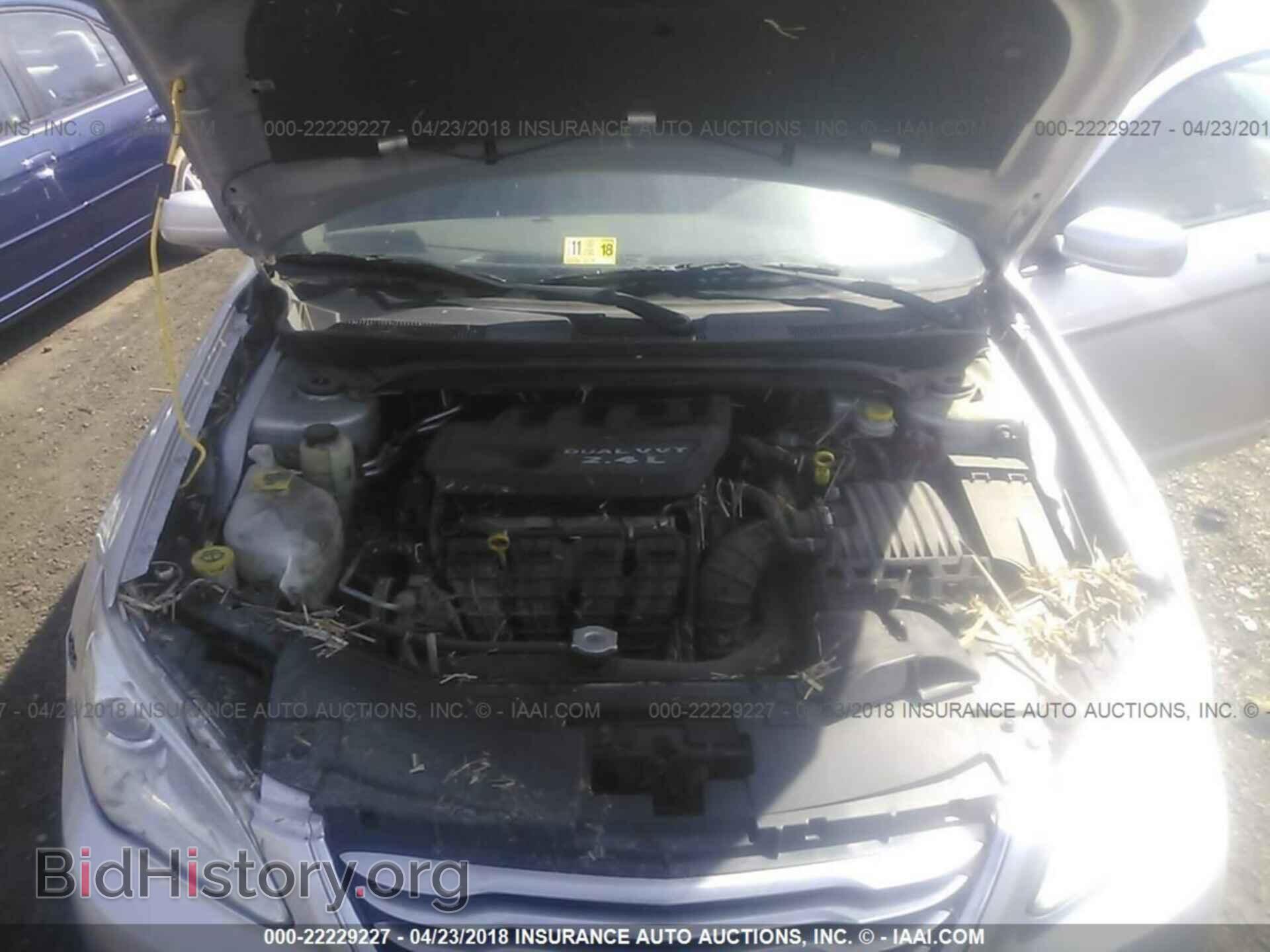 2012 Chrysler 200 - VIN: 1C3CCBAB2CN104601 - Фото 10