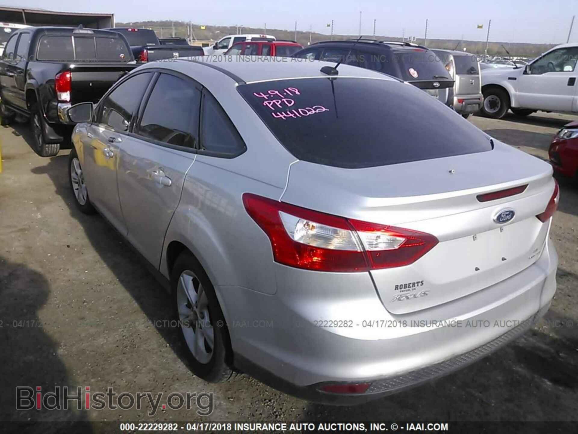 2014 Ford Focus - VIN: 1FADP3F26EL441022 - Фото 3