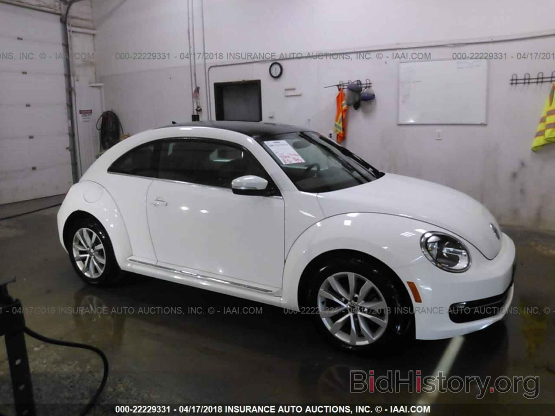 Photo 3VWJL7AT7DM632197 - Volkswagen Beetle 2013