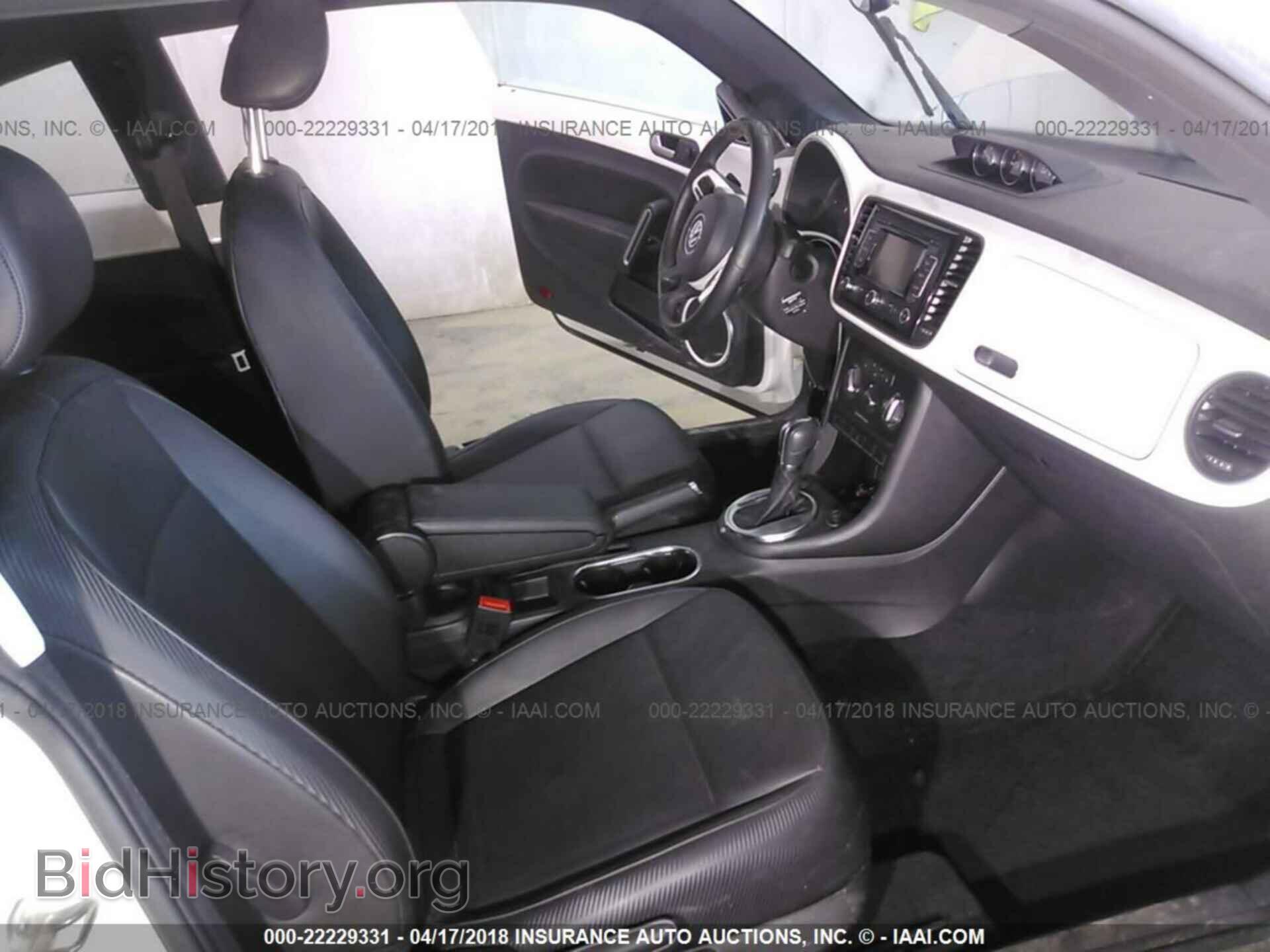 2013 Volkswagen Beetle - VIN: 3VWJL7AT7DM632197 - Фото 5