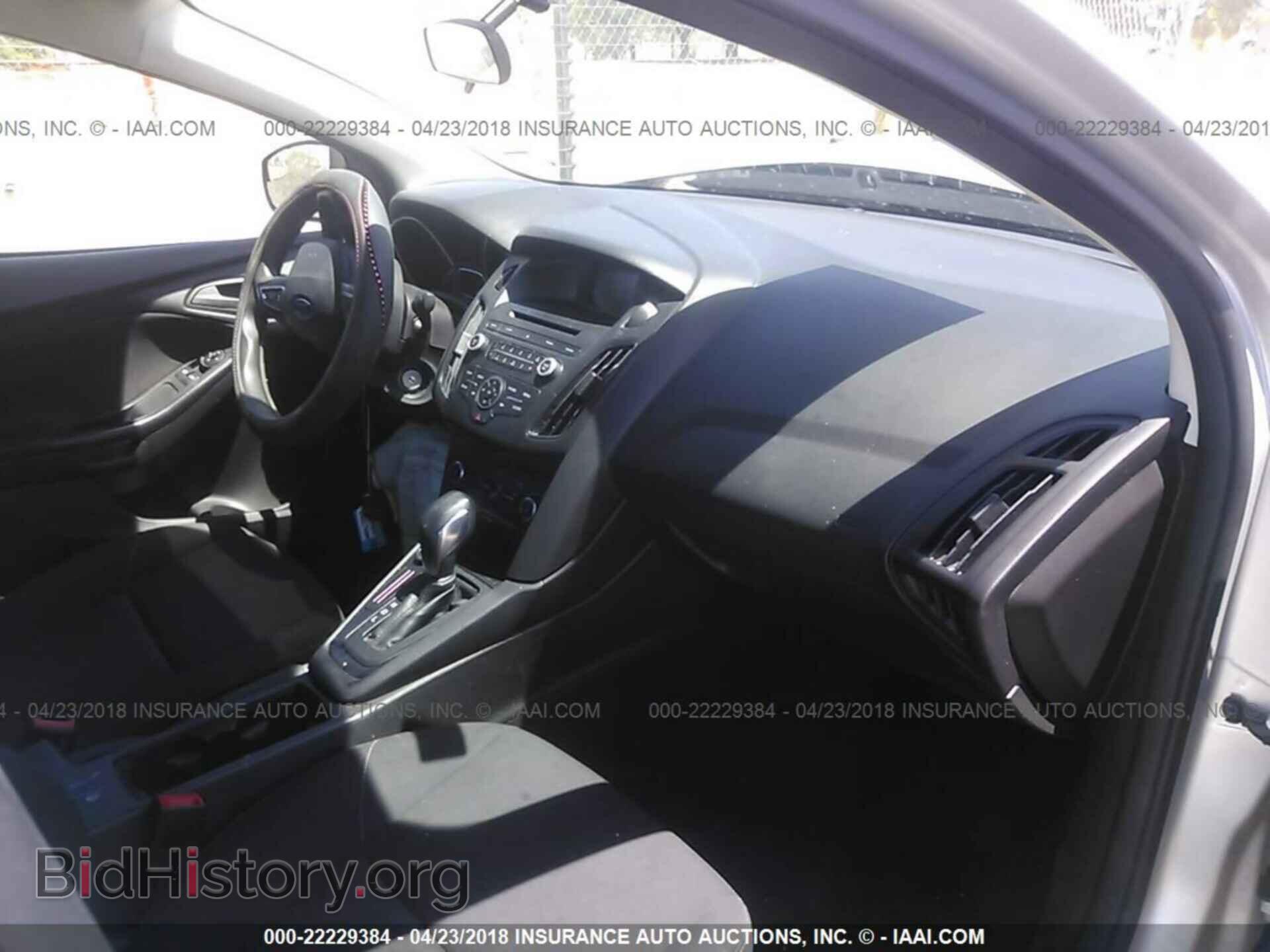 2016 Ford Focus - VIN: 1FADP3E21GL253089 - Фото 5