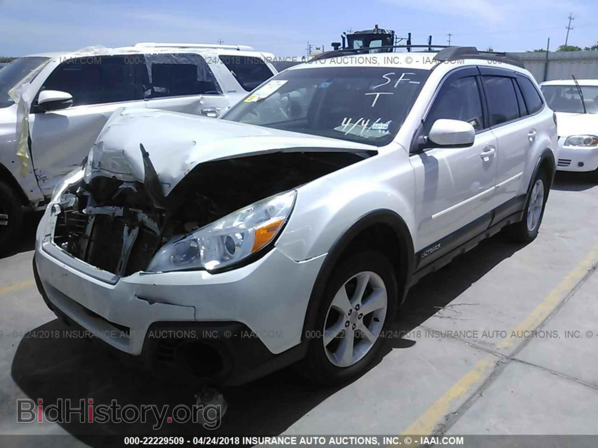 2013 Subaru Outback - VIN: 4S4BRCCC4D3276817 - Photo 2
