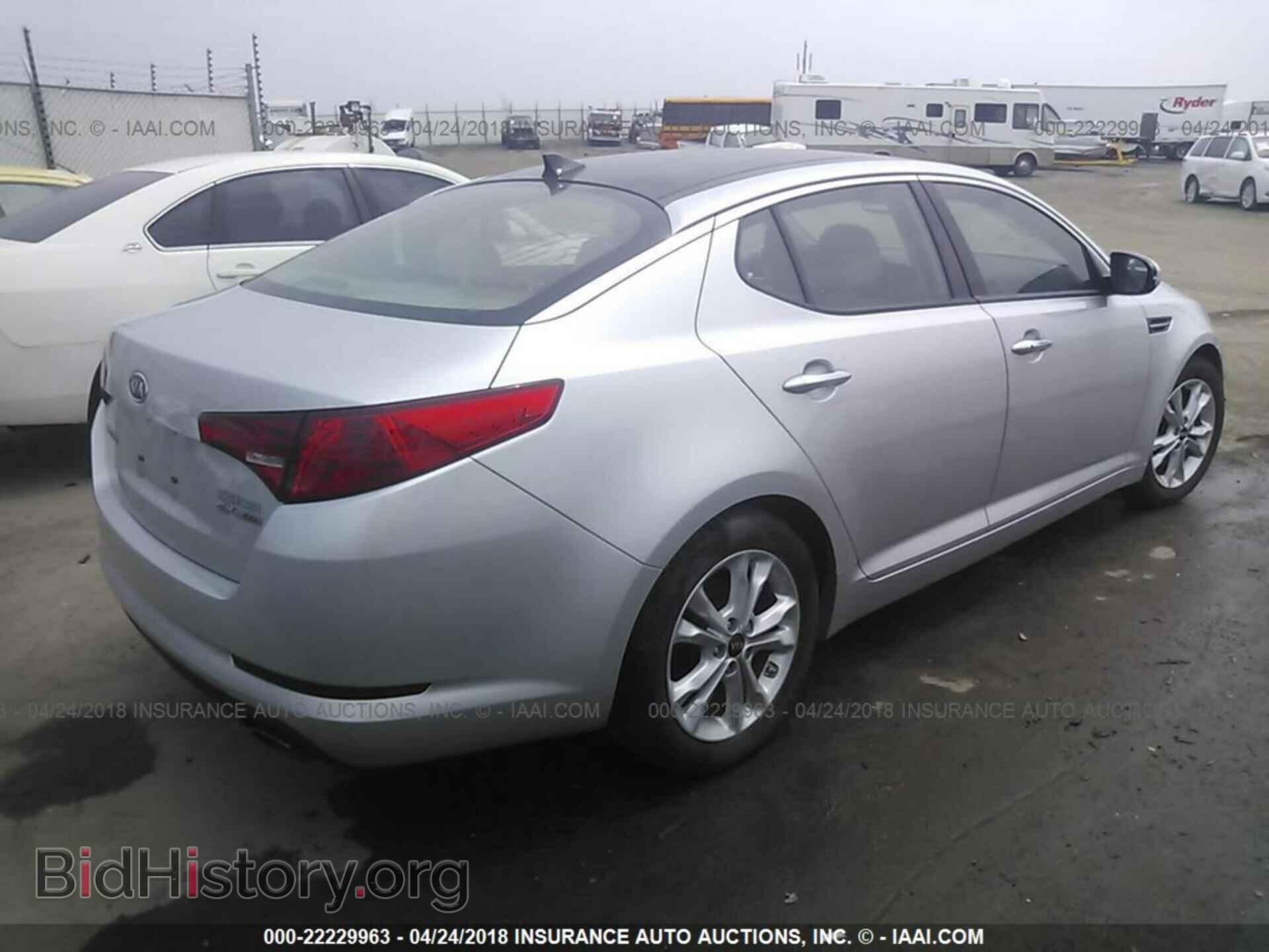 2011 Kia Optima - VIN: KNAGN4A61B5146016 - Фото 4