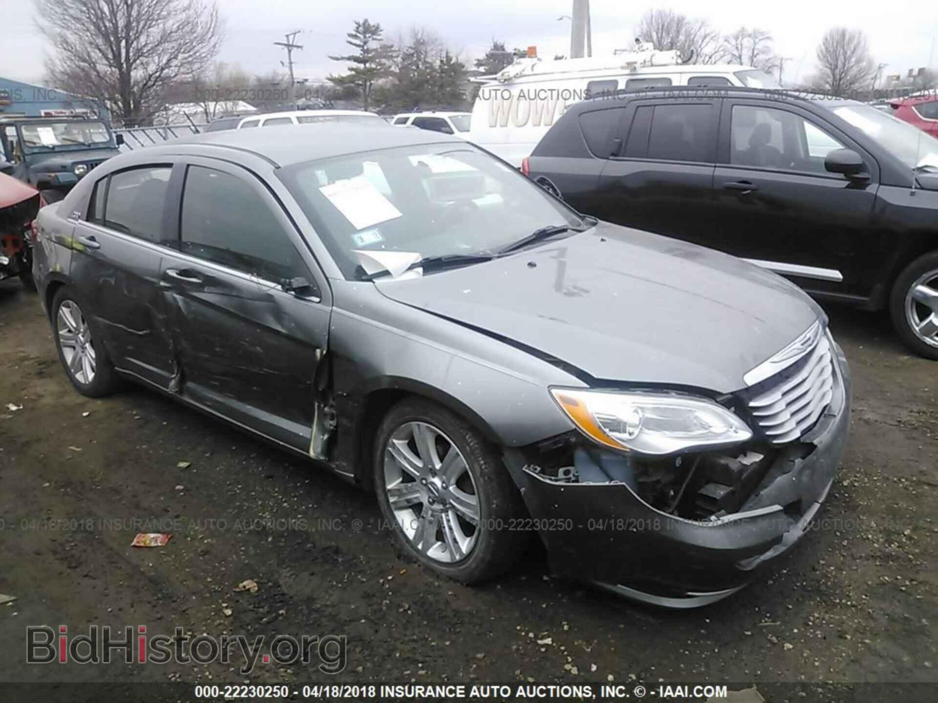 Фотография 1C3CCBABXDN669826 - Chrysler 200 2013