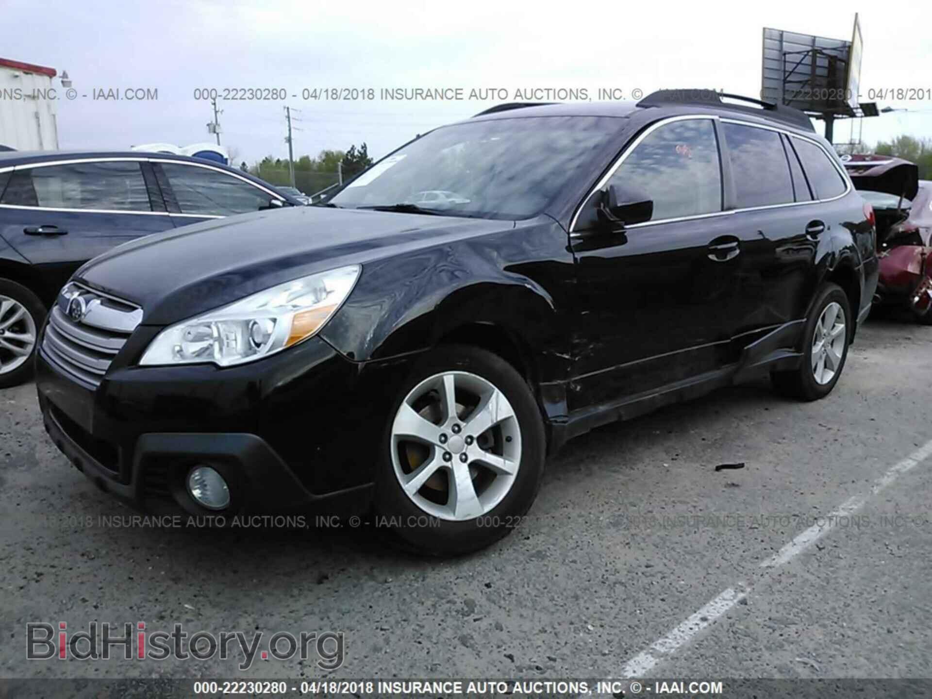 2014 Subaru Outback - VIN: 4S4BRCCC4E3211368 - Фото 2