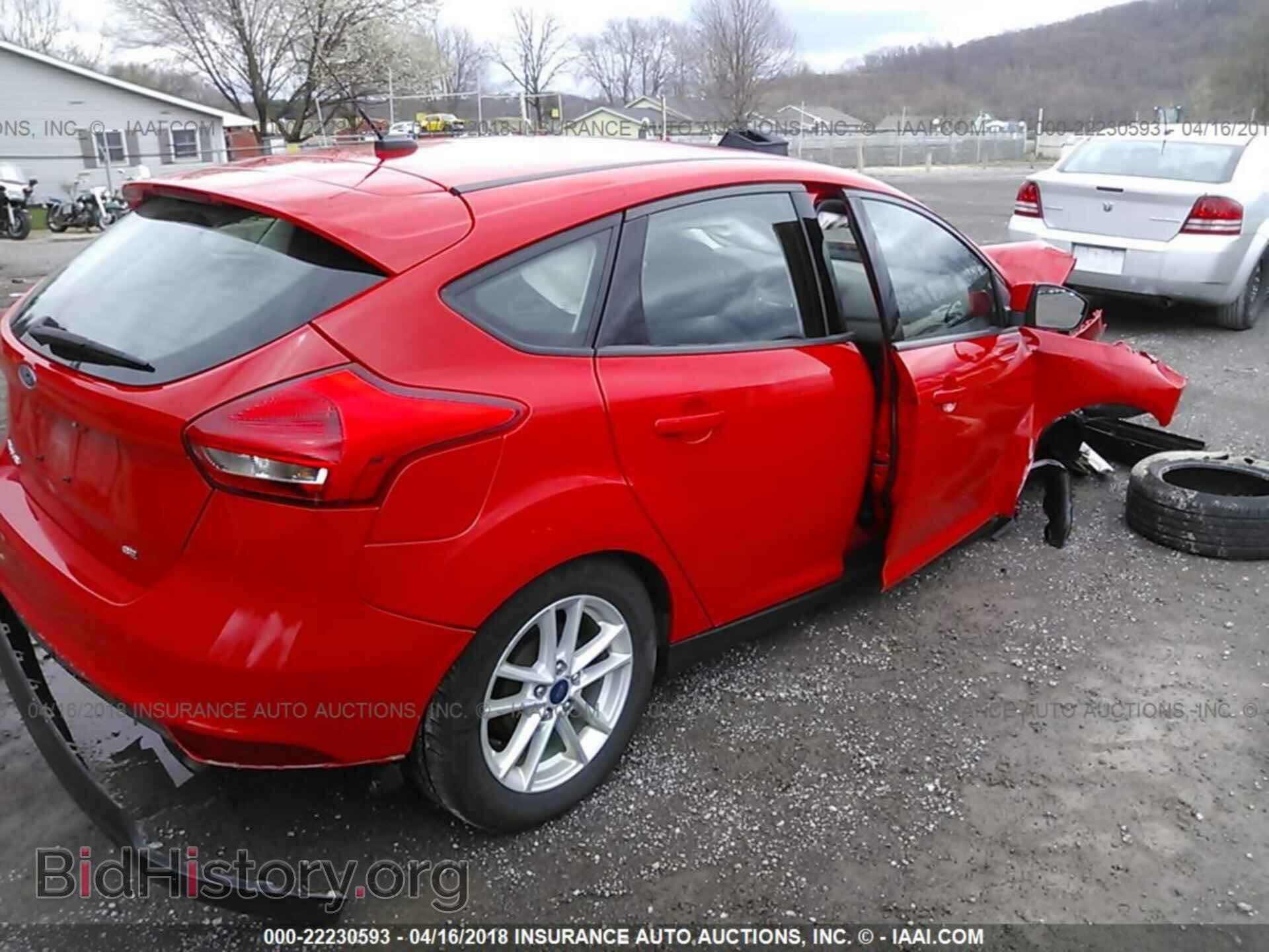 2017 Ford Focus - VIN: 1FADP3K21HL213519 - Photo 4