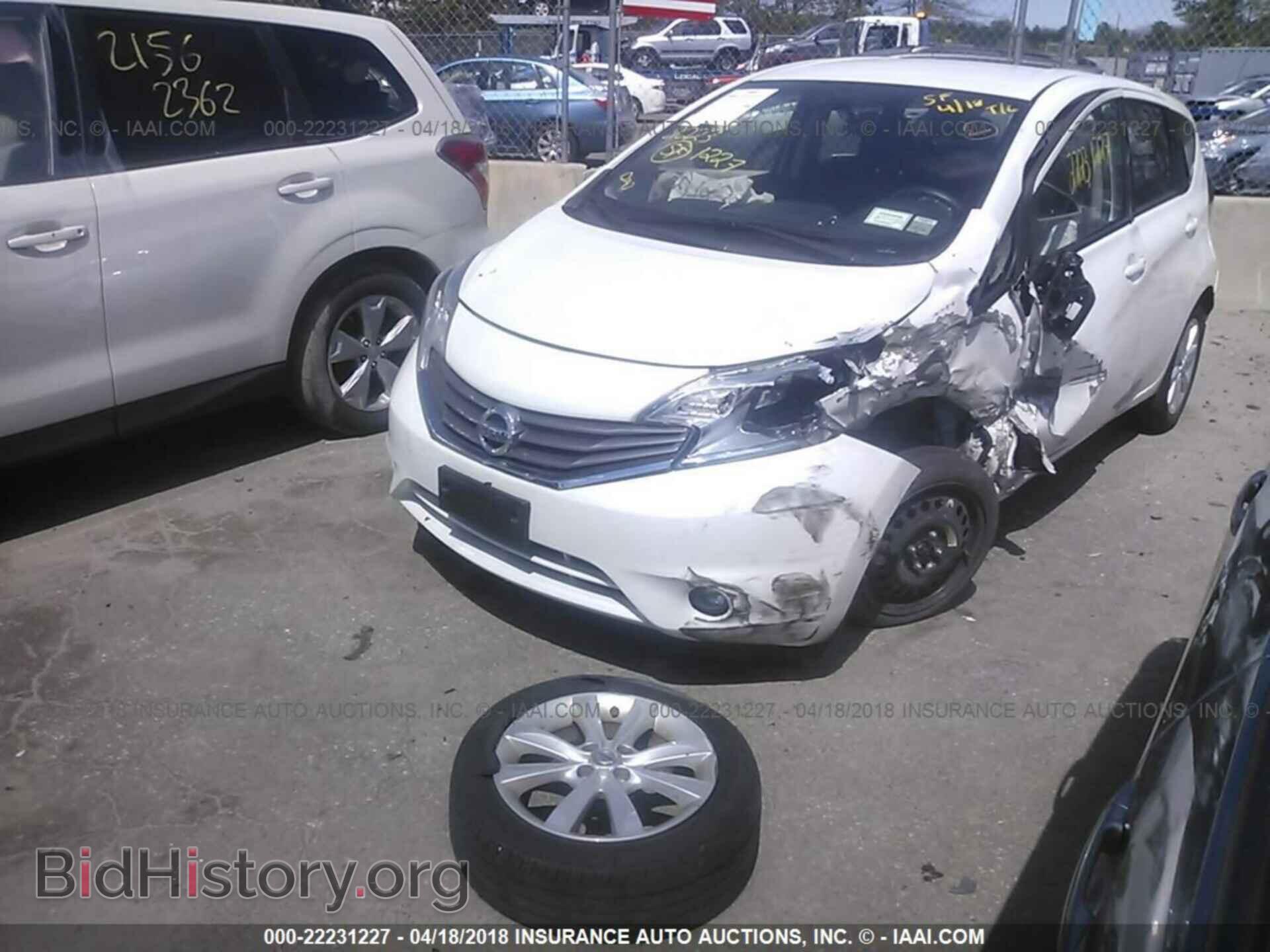 2014 Nissan Versa note - VIN: 3N1CE2CP8EL390152 - Фото 2
