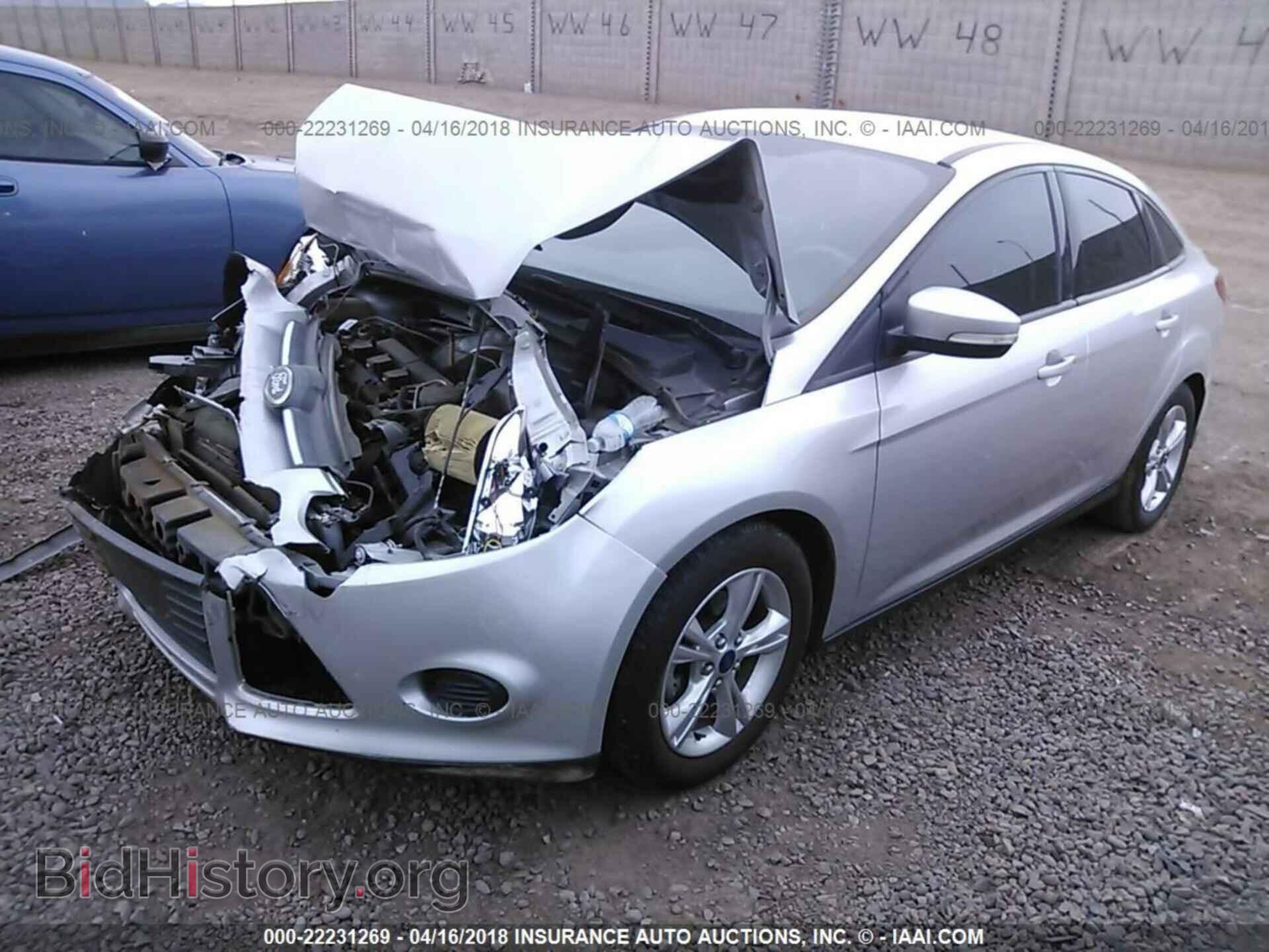 2014 Ford Focus - VIN: 1FADP3F28EL325207 - Photo 2