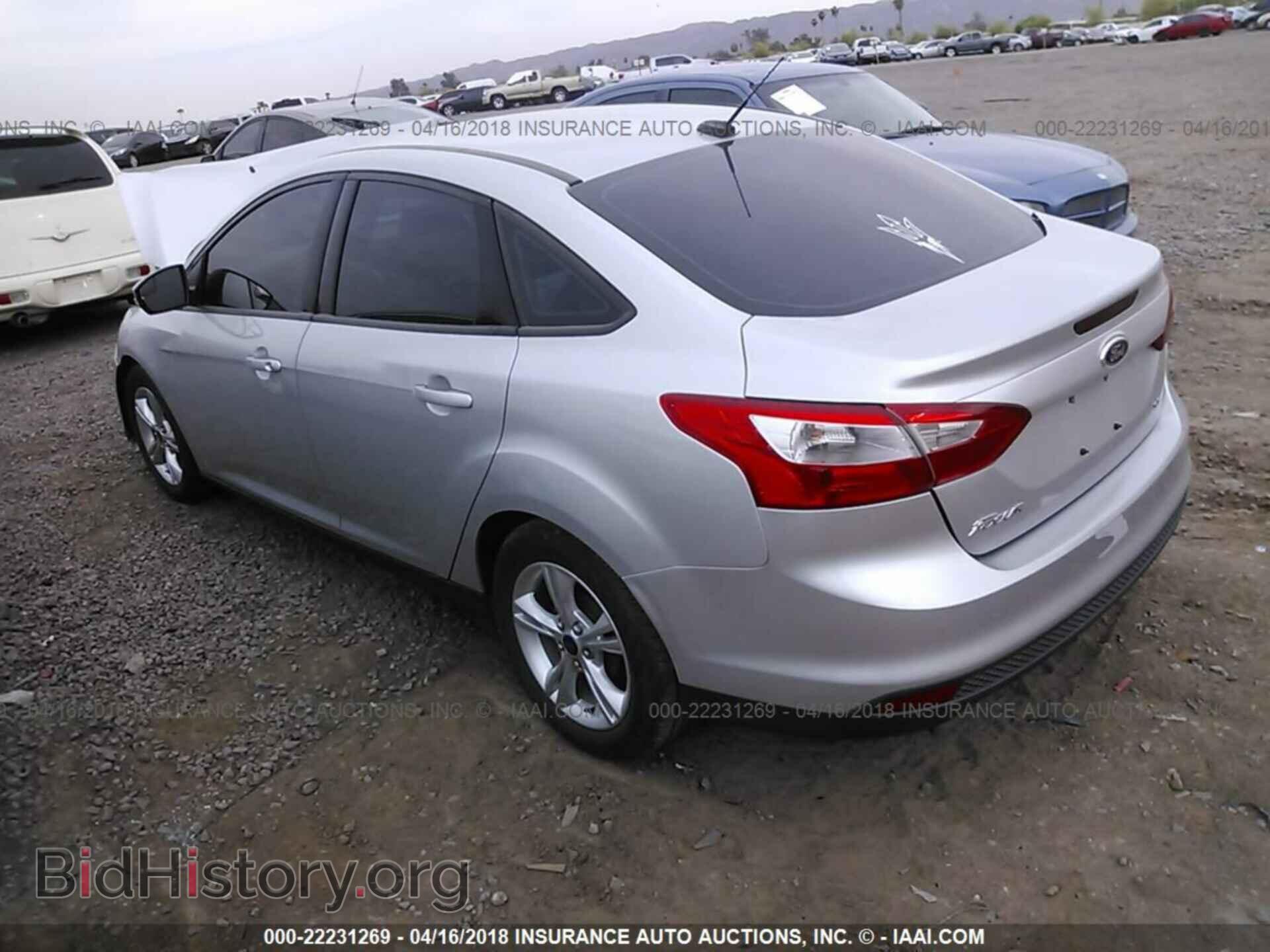 2014 Ford Focus - VIN: 1FADP3F28EL325207 - Photo 3