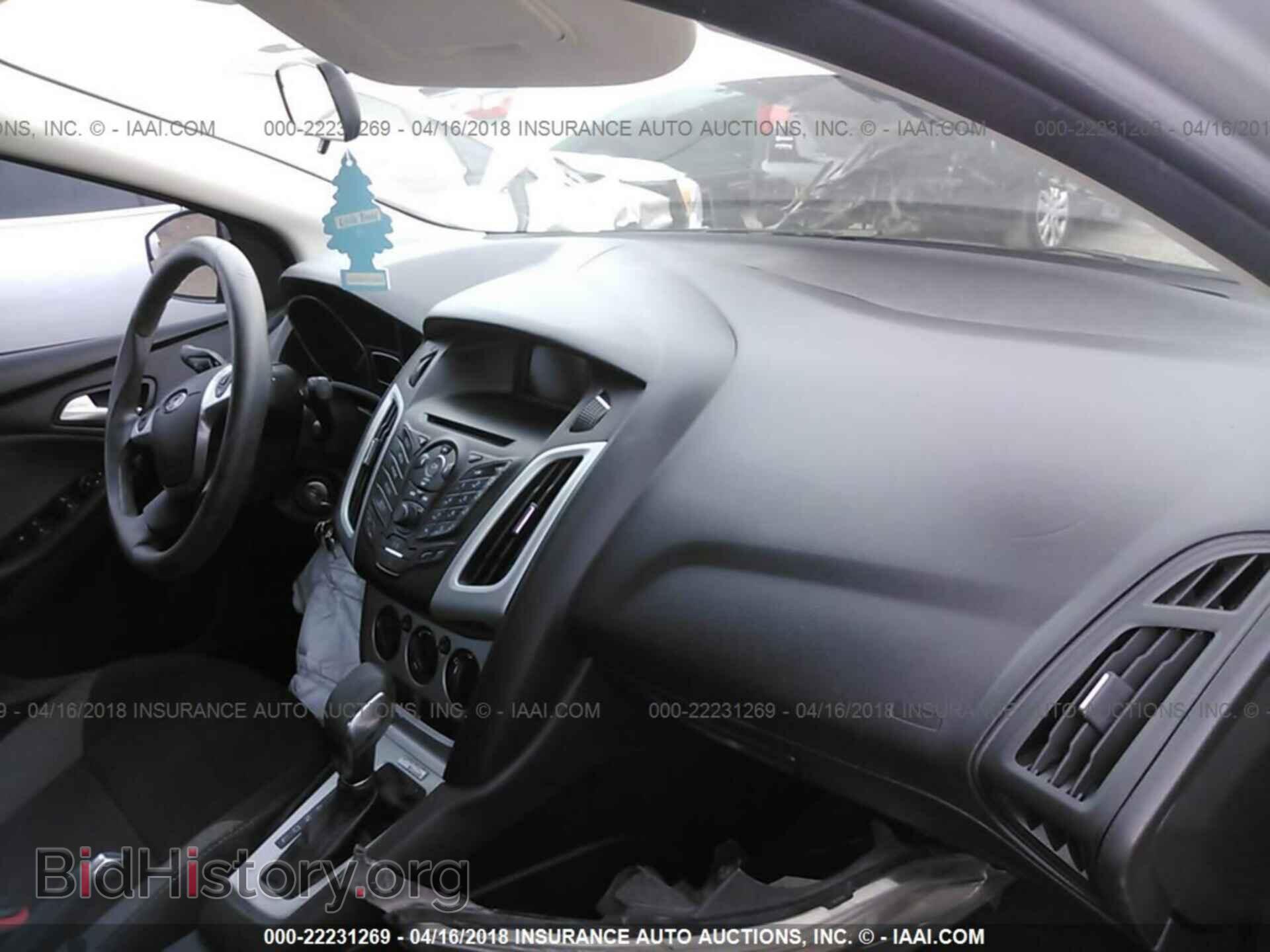 2014 Ford Focus - VIN: 1FADP3F28EL325207 - Photo 5