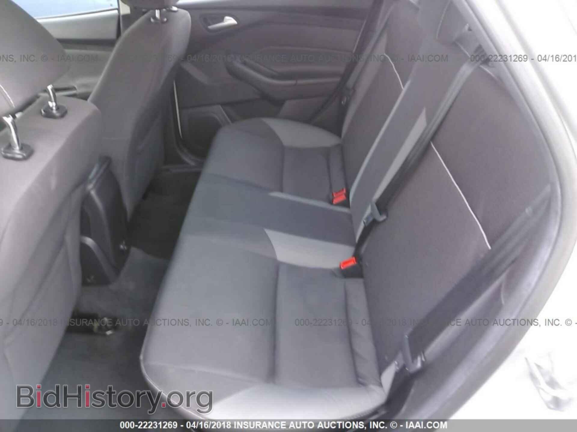 2014 Ford Focus - VIN: 1FADP3F28EL325207 - Photo 8