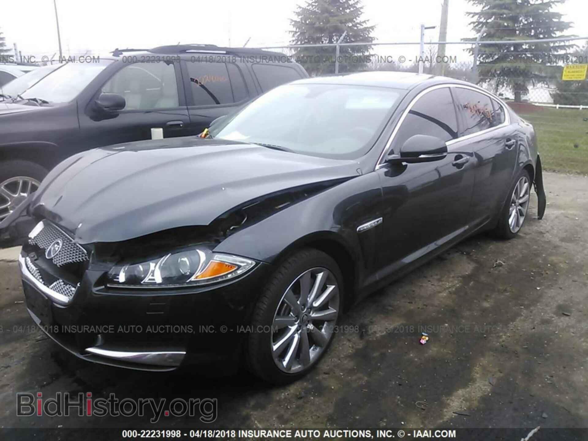 2013 Jaguar Xf - VIN: SAJWJ0EF8D8S82353 - Фото 2