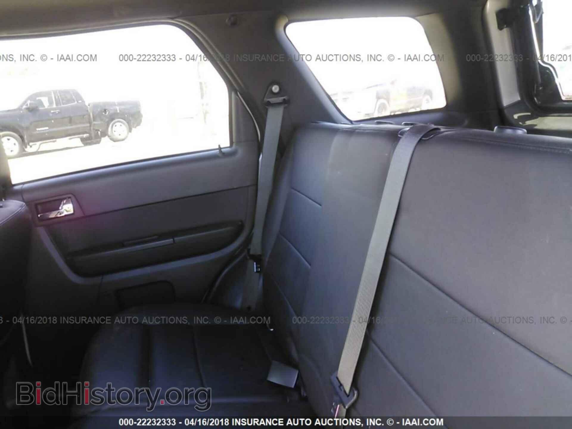 2011 Ford Escape - VIN: 1FMCU0EG6BKA38021 - Фото 8